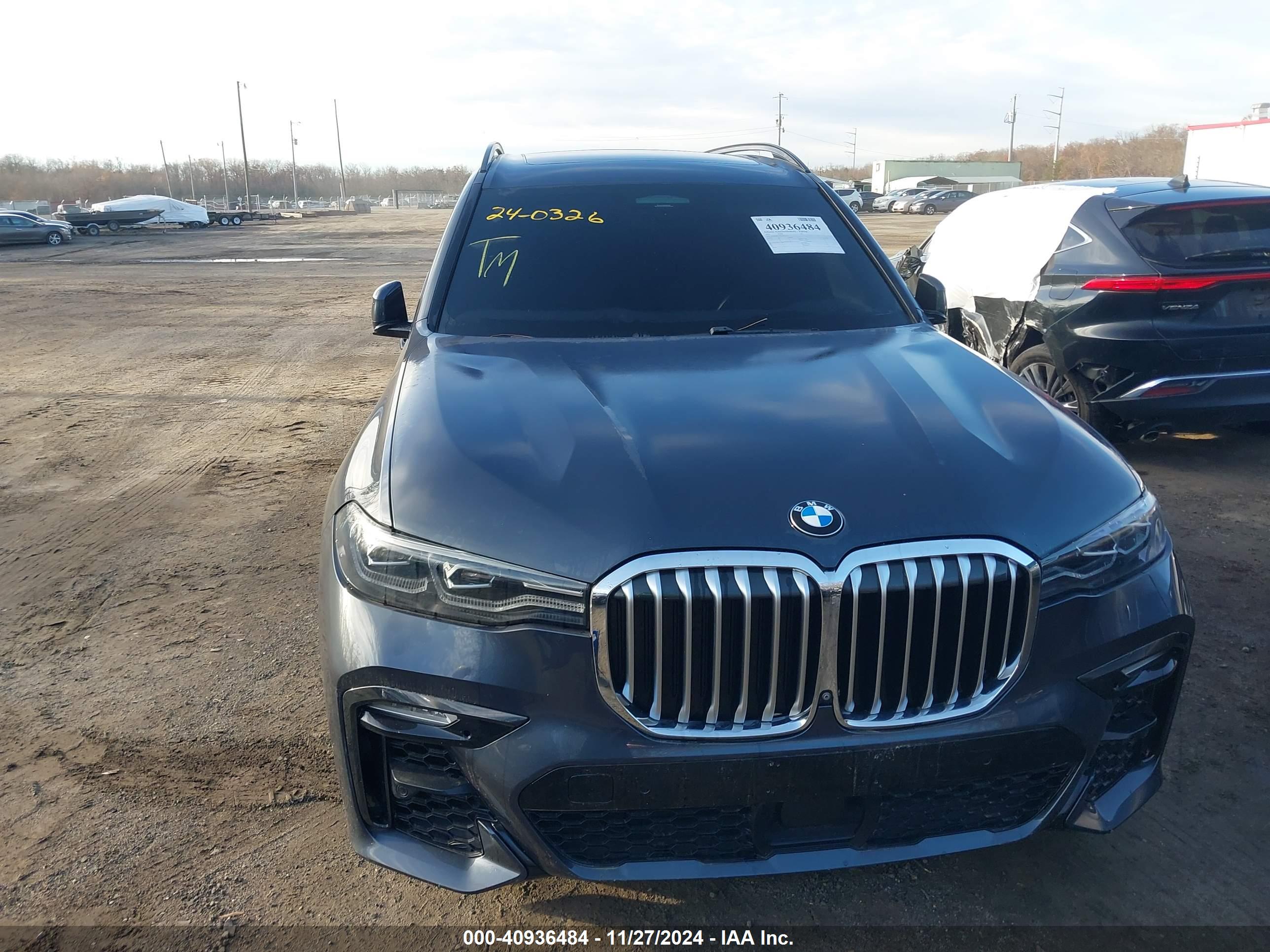 BMW X7 image 6