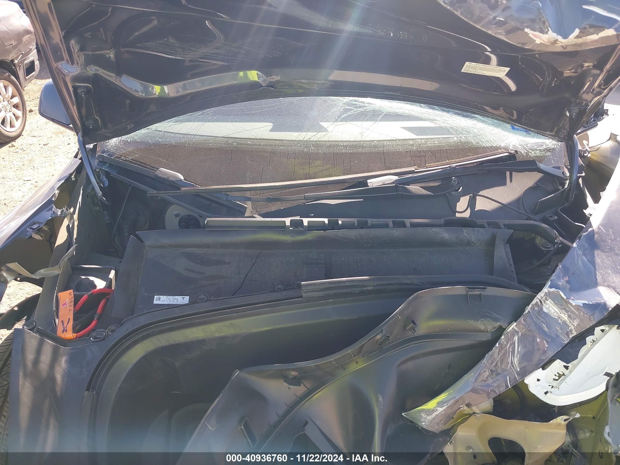 TESLA MODEL image 10