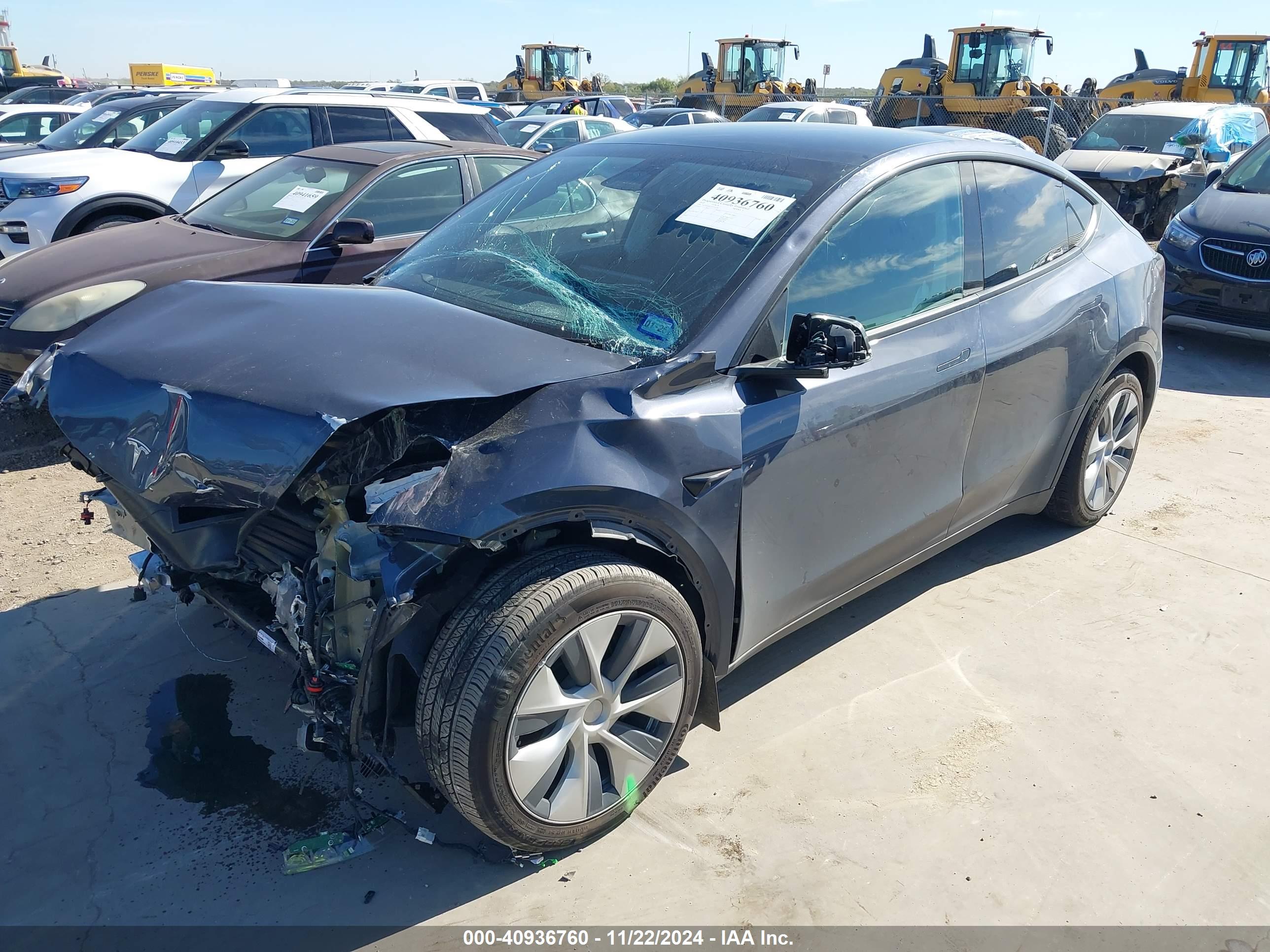TESLA MODEL image 2