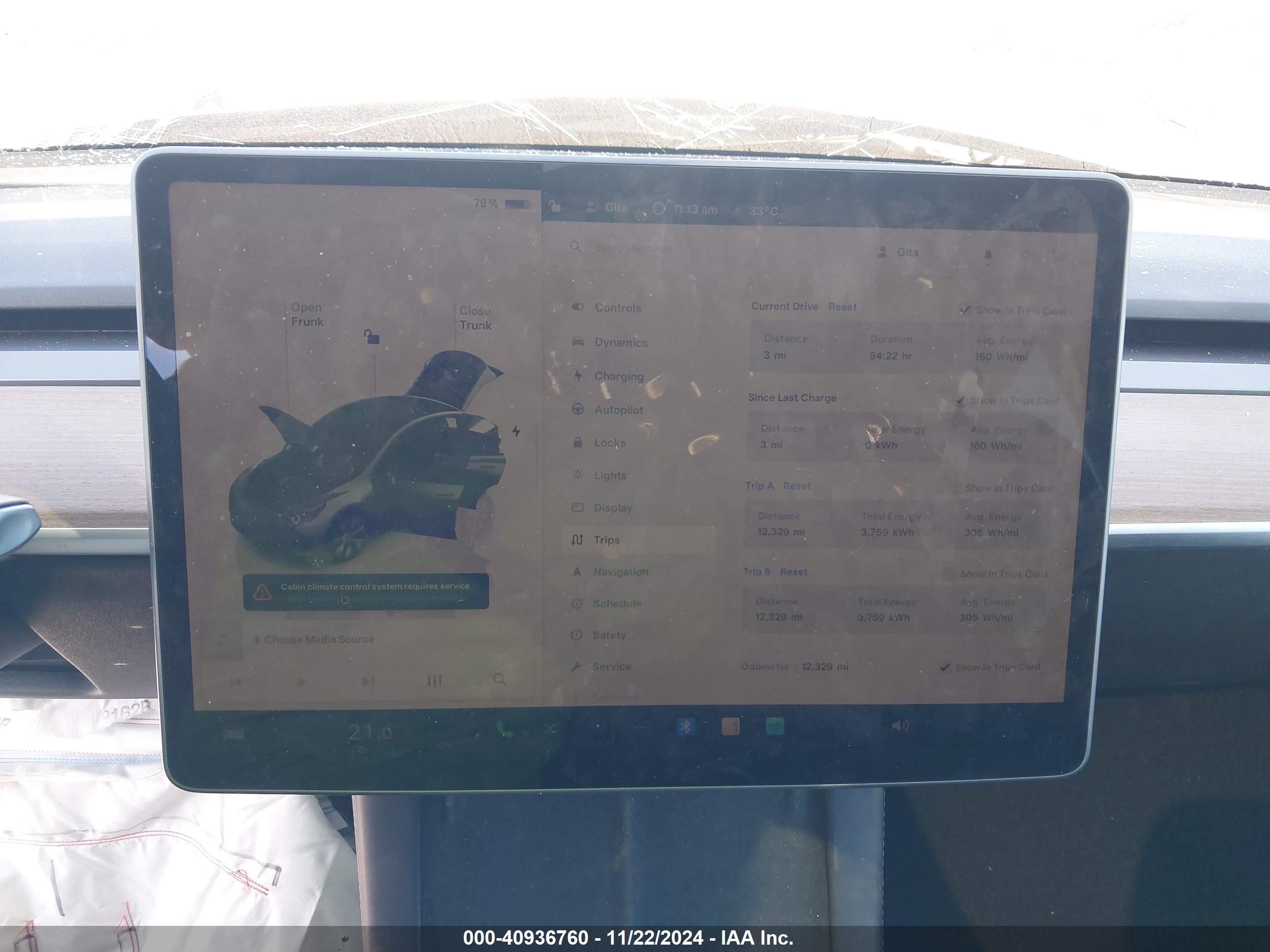 TESLA MODEL image 7