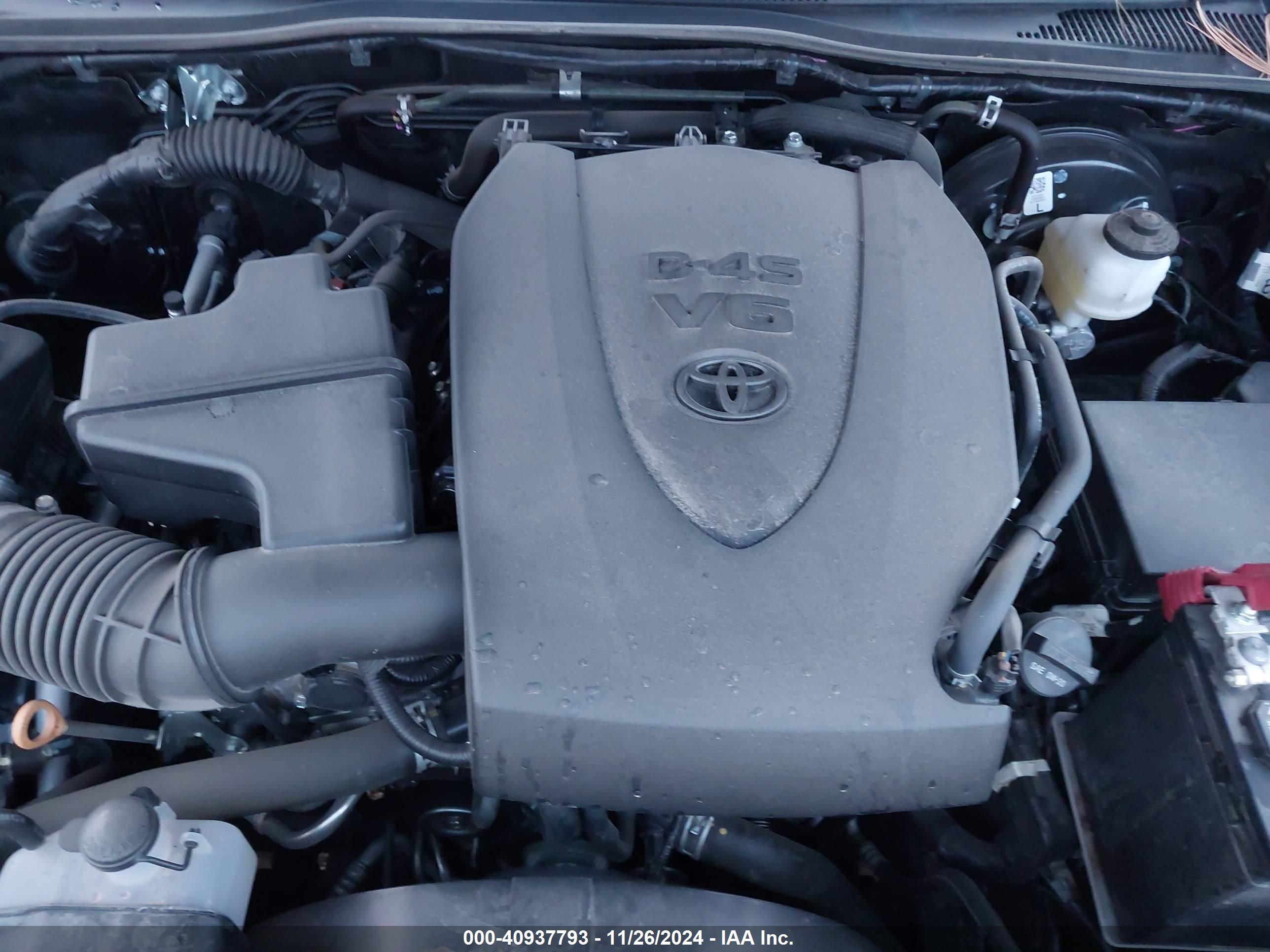 TOYOTA TACOMA image 10