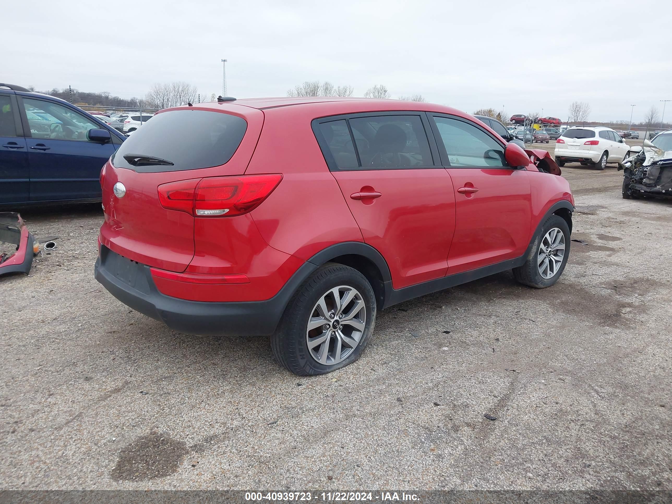 KIA SPORTAGE image 4