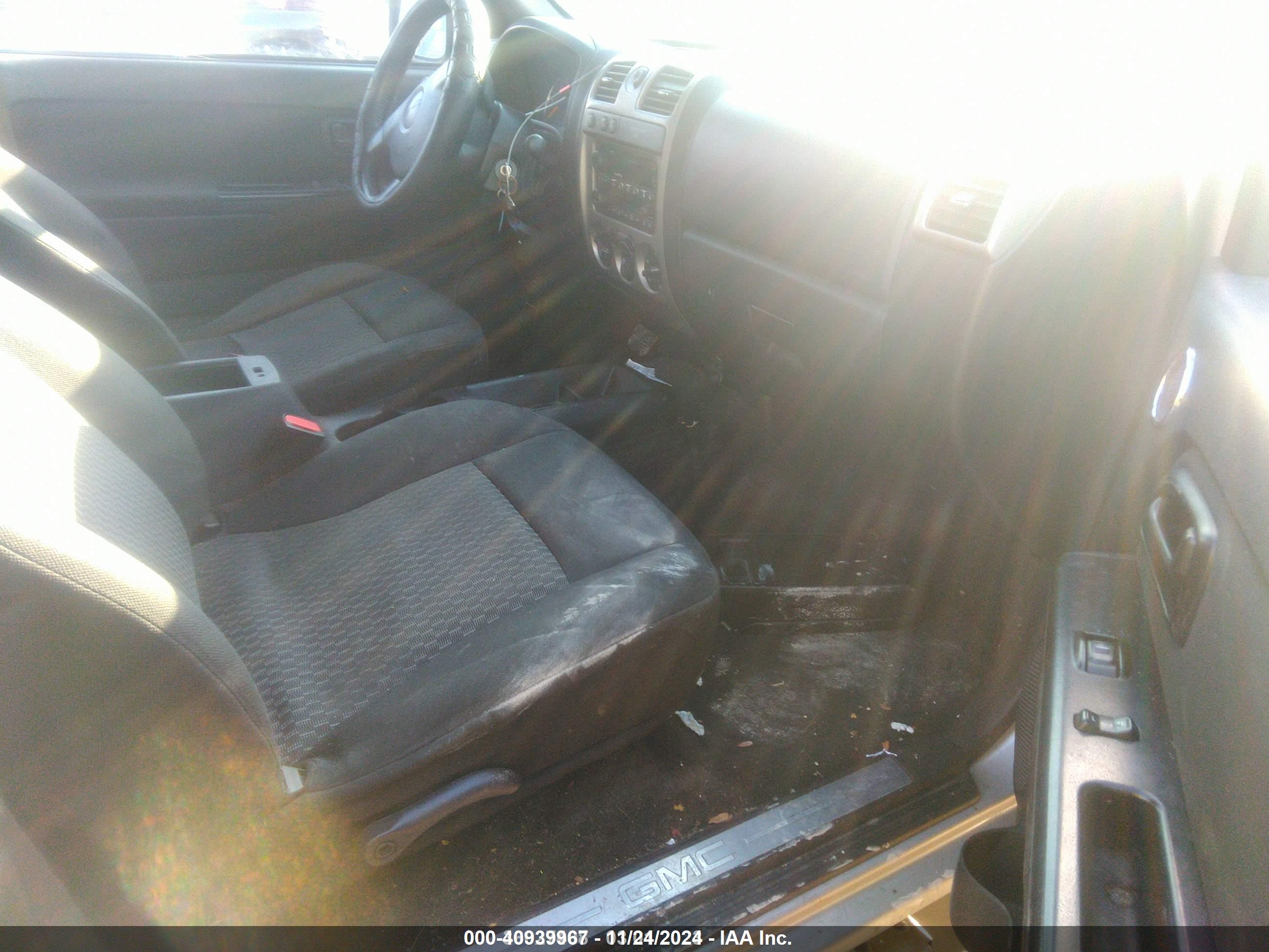 GMC CANYON image 5