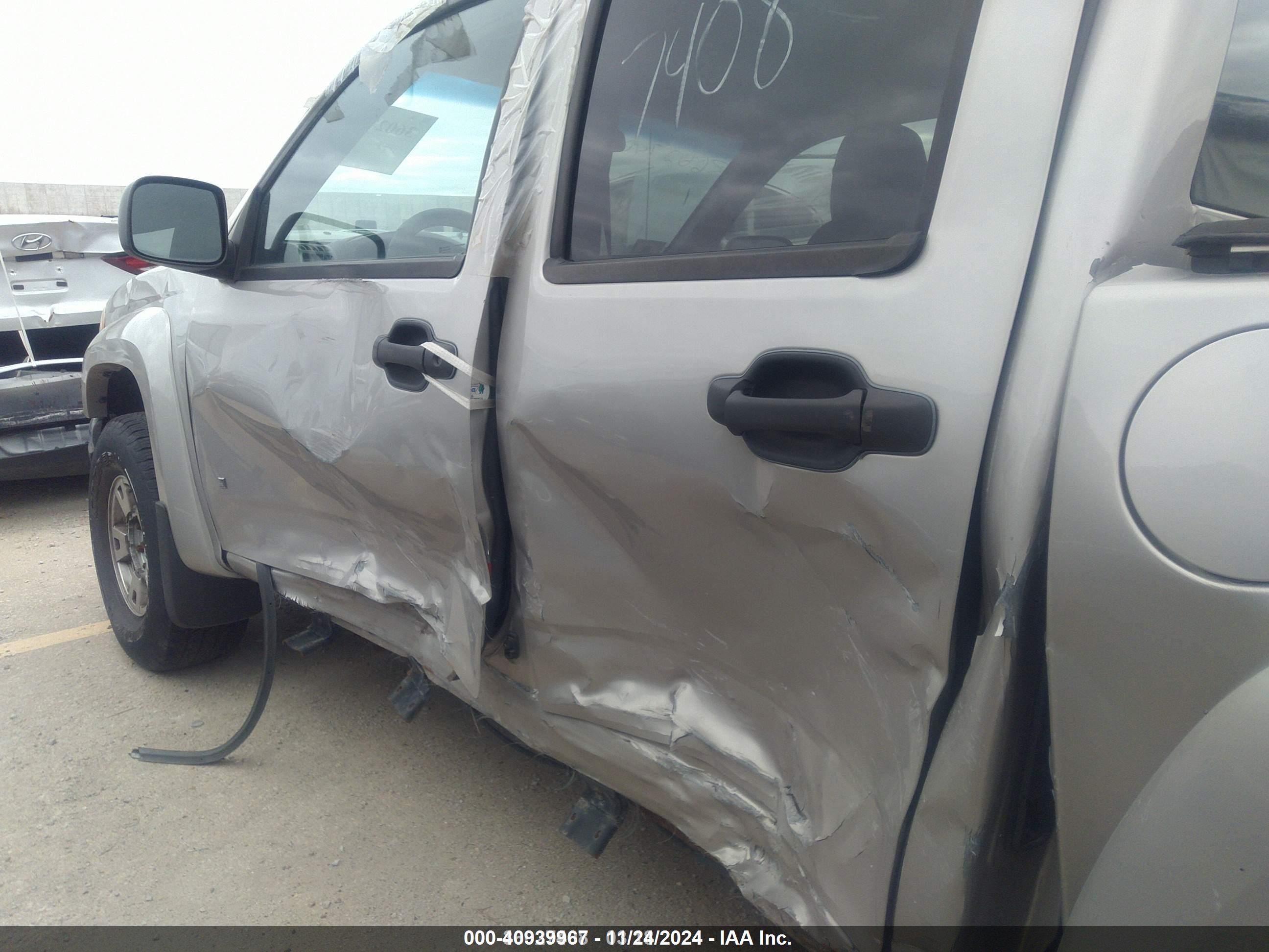 GMC CANYON image 6