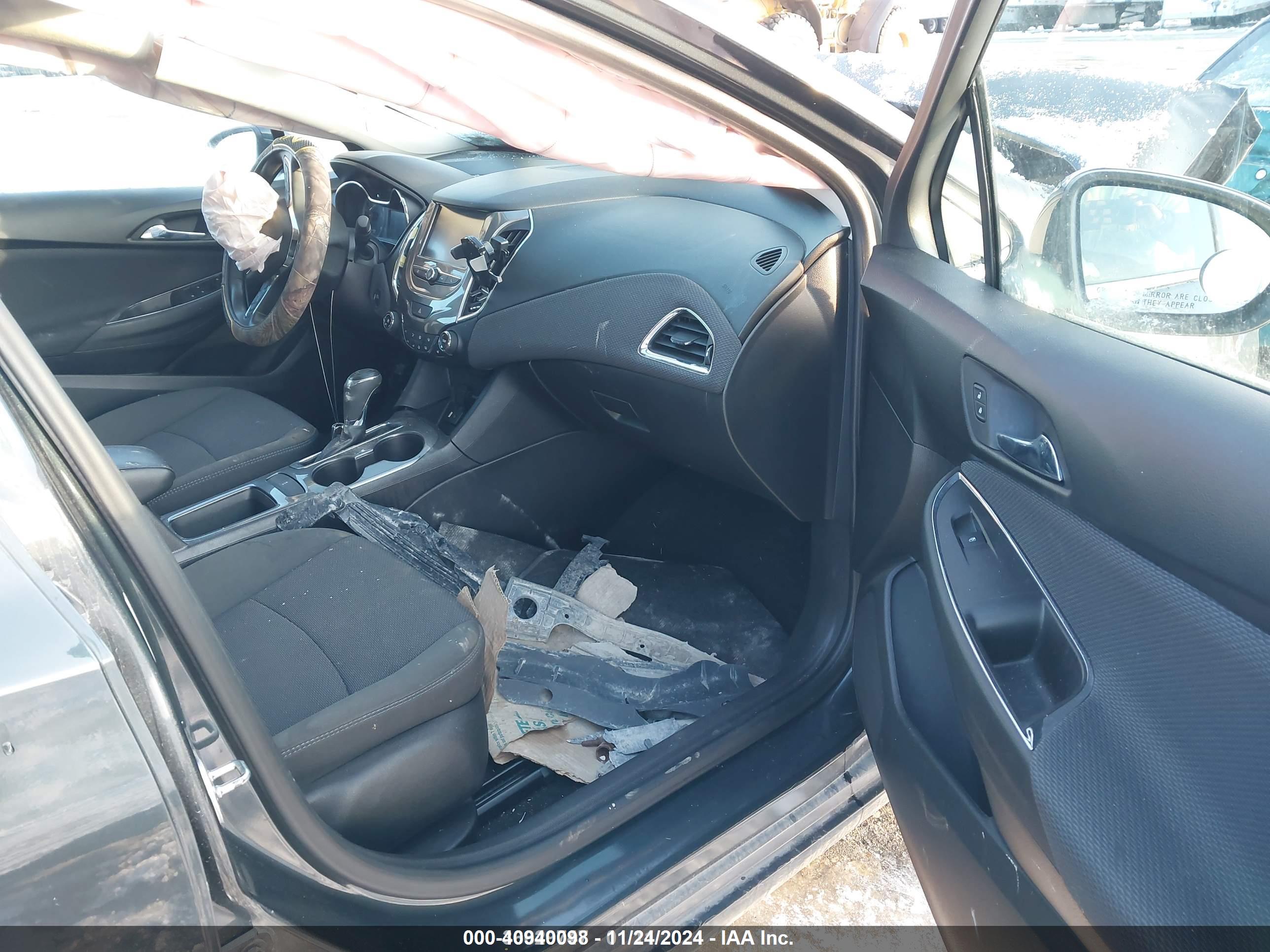 CHEVROLET CRUZE image 5