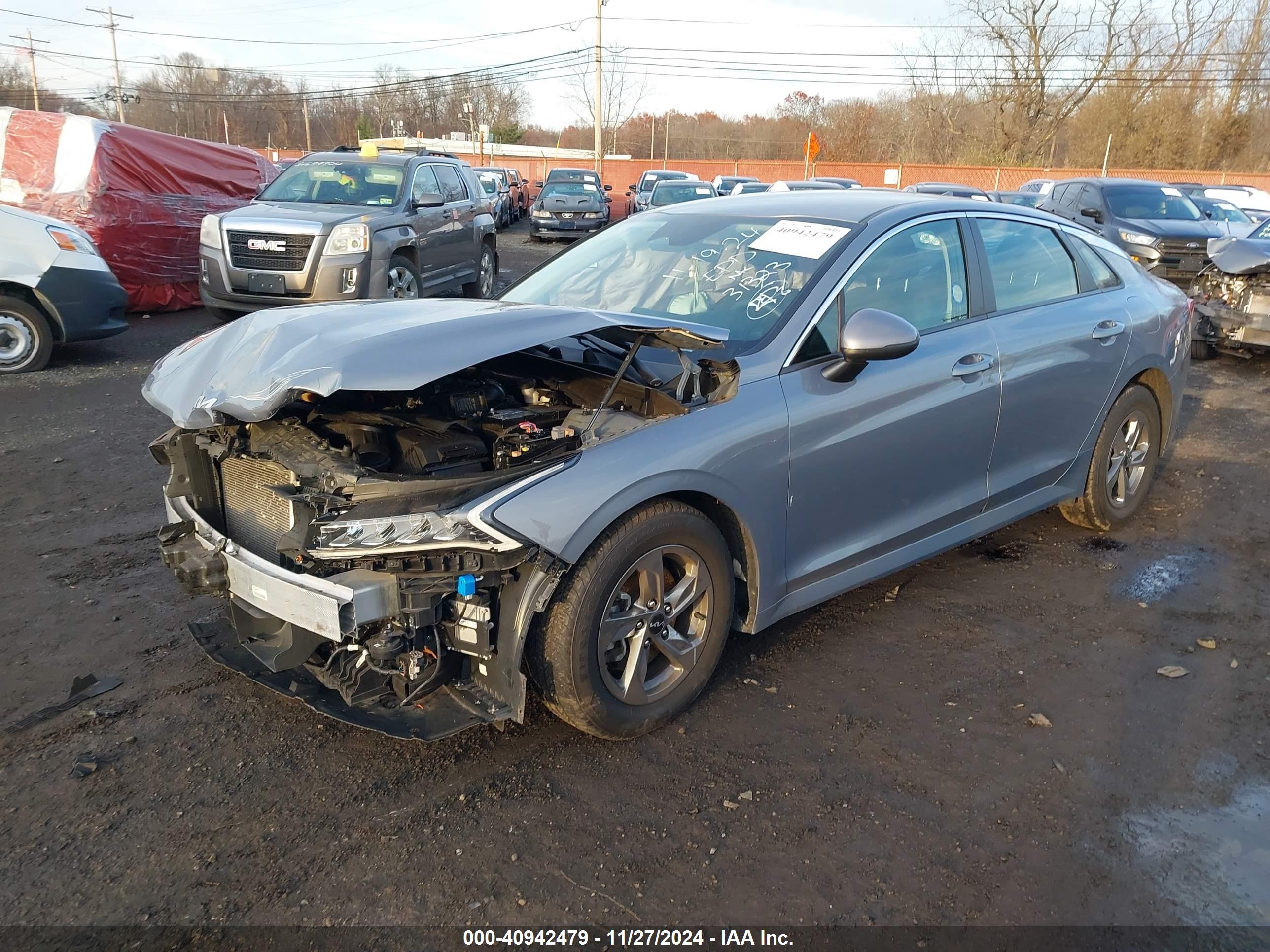 KIA K5 image 2