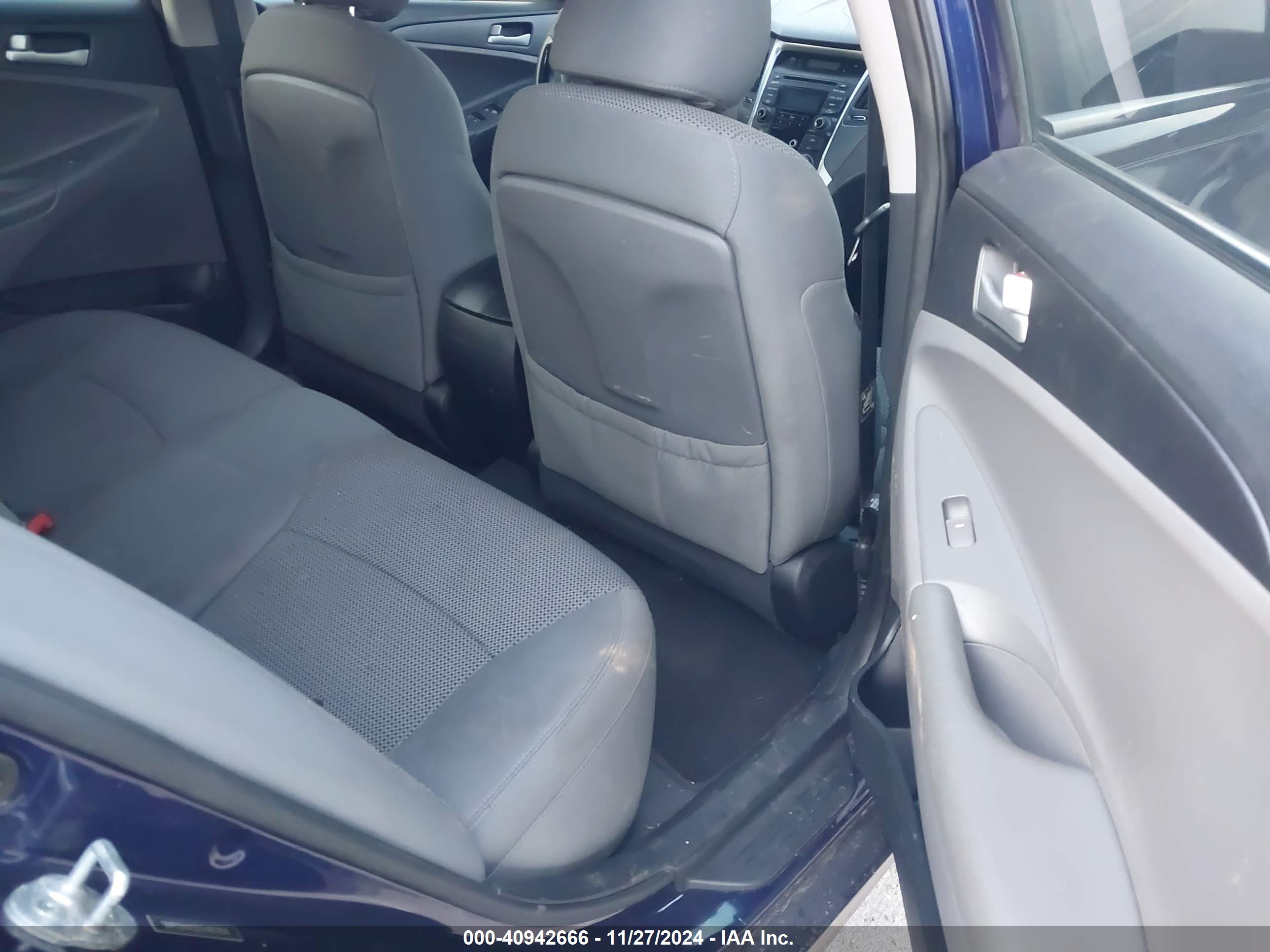 HYUNDAI SONATA image 8