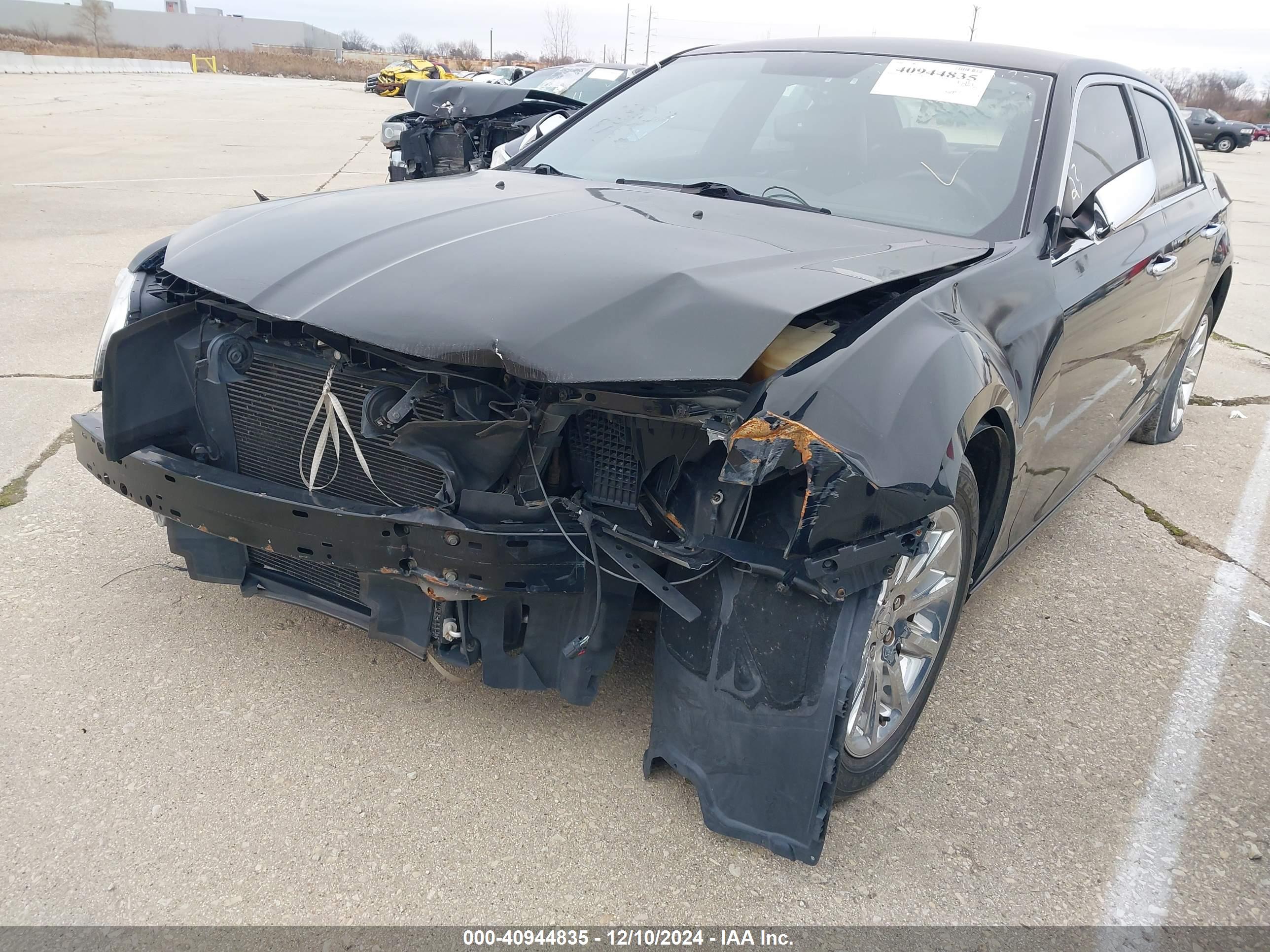 CHRYSLER 300 image 6