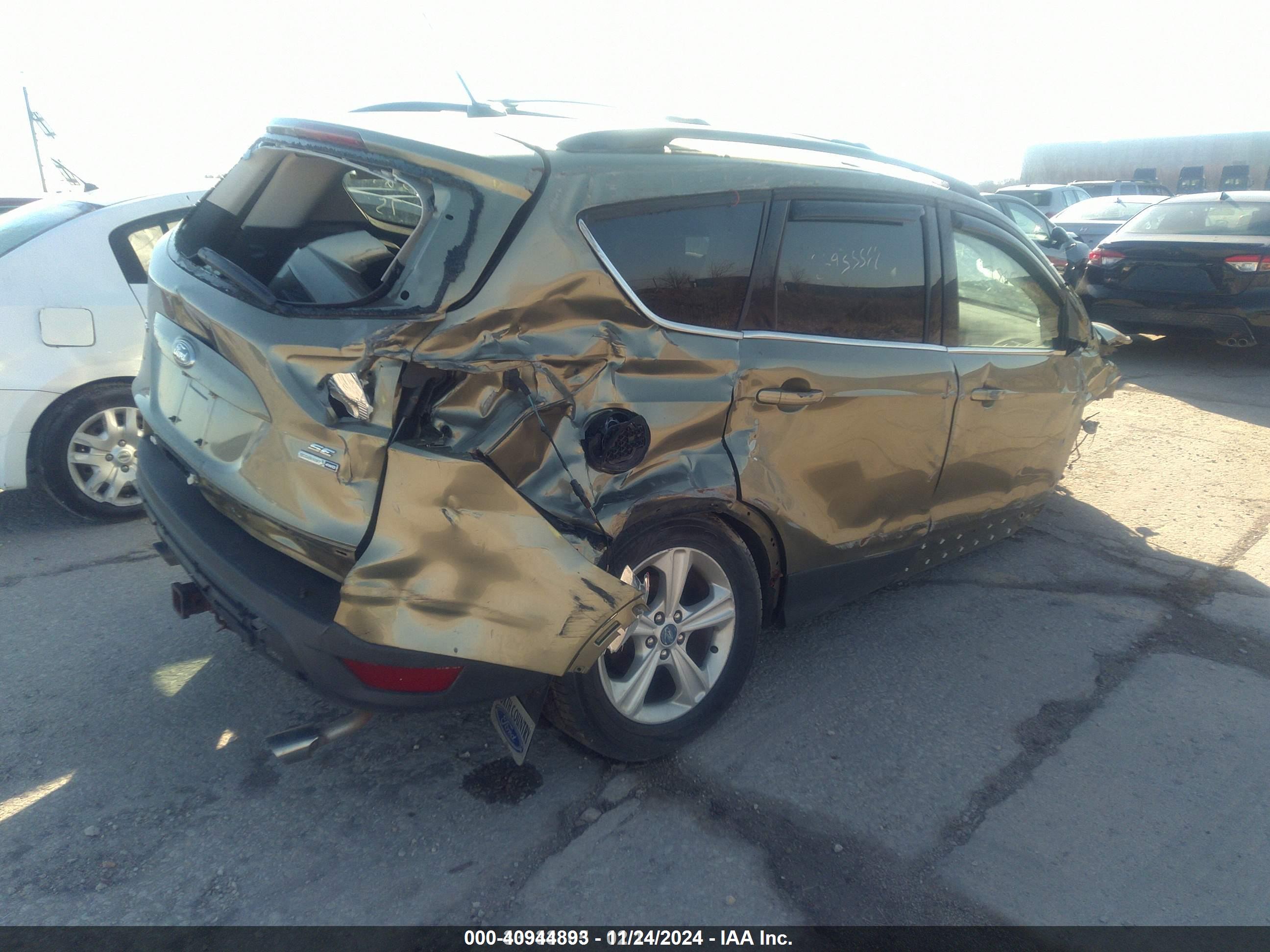 FORD ESCAPE image 4