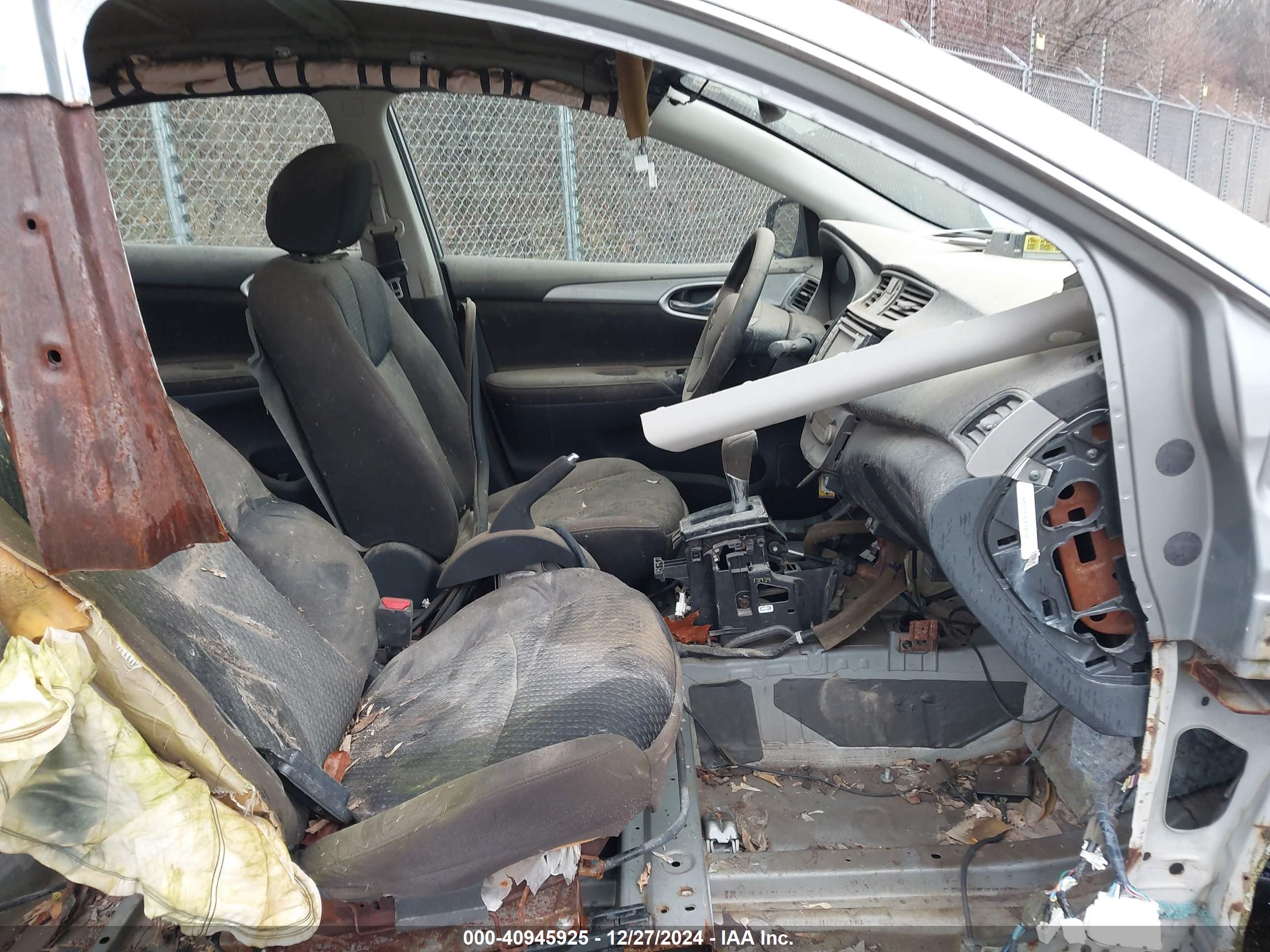 NISSAN SENTRA image 5