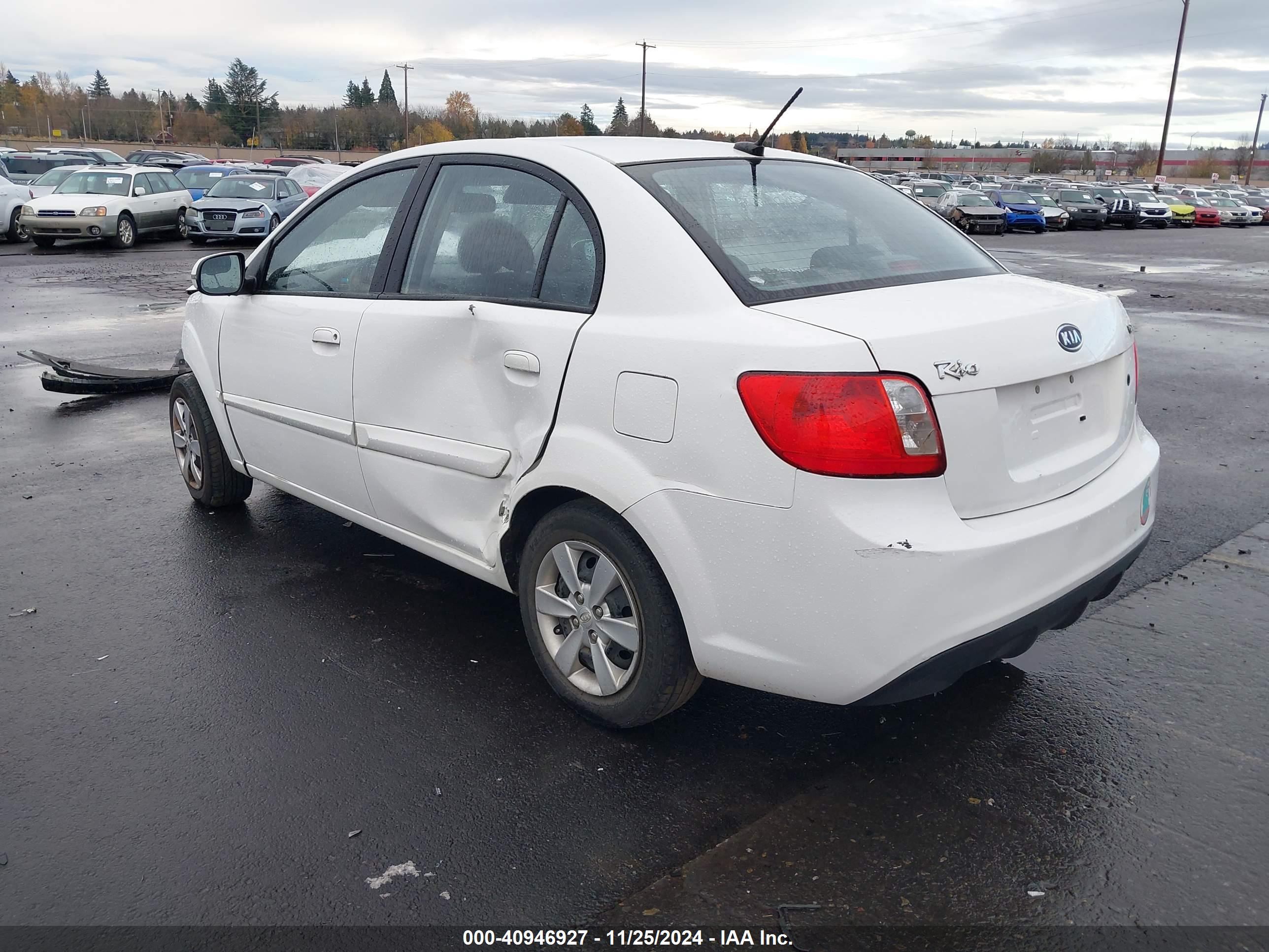 KIA RIO image 3