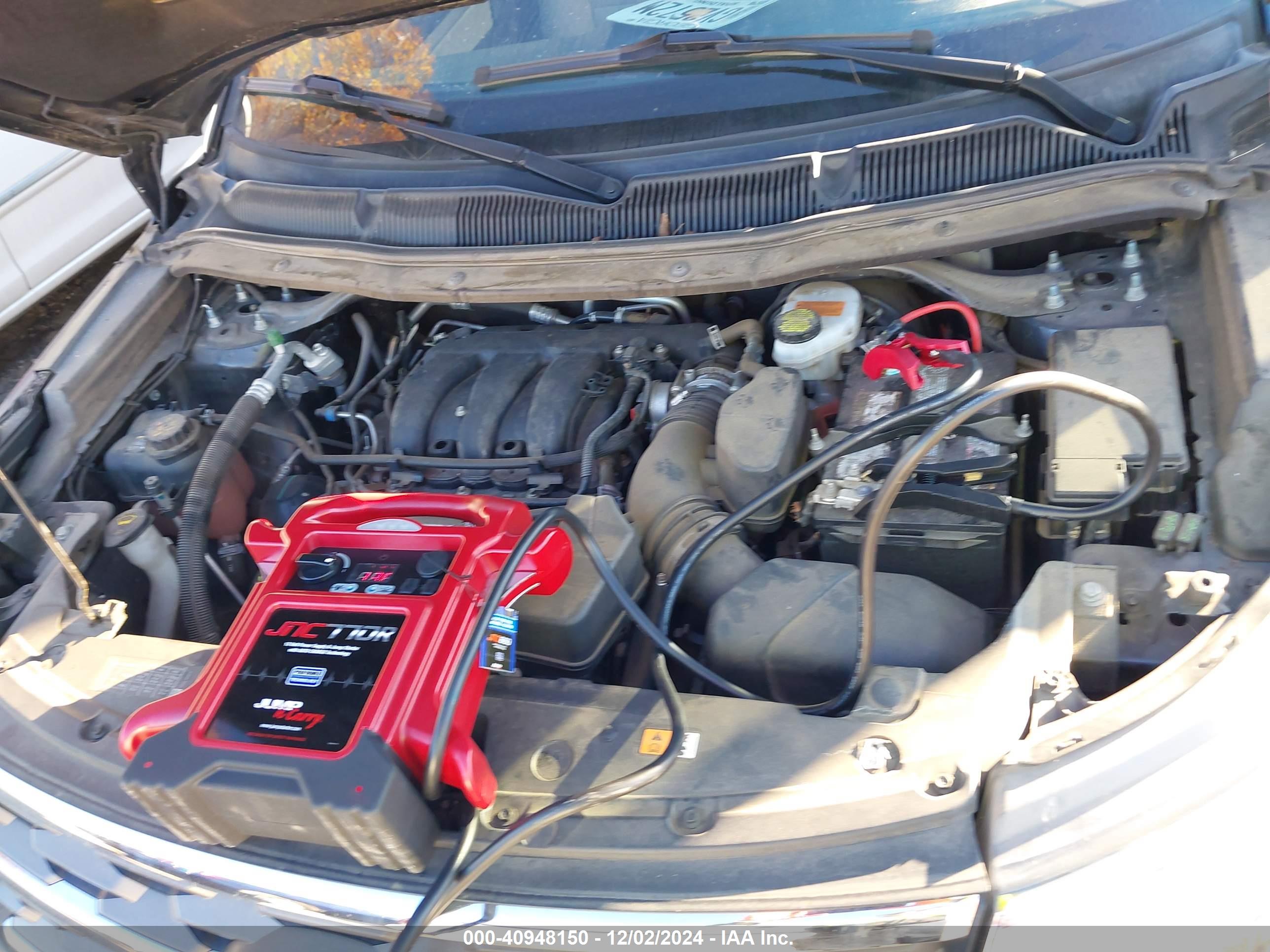 FORD EXPLORER image 10