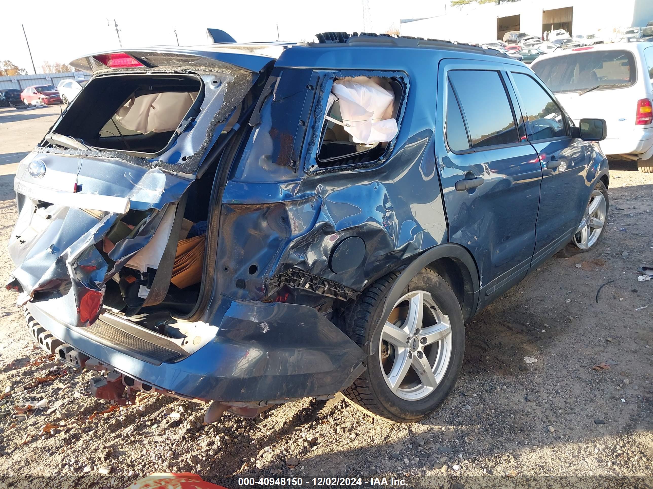 FORD EXPLORER image 4