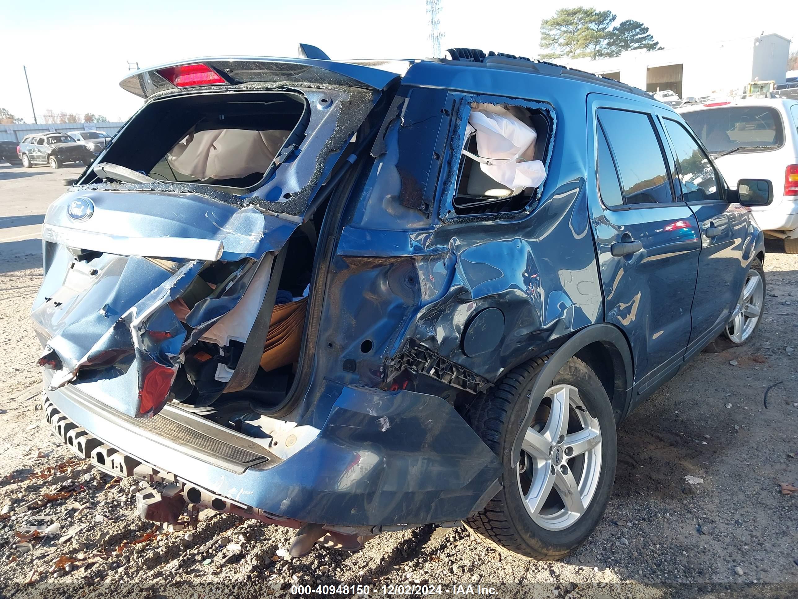 FORD EXPLORER image 6