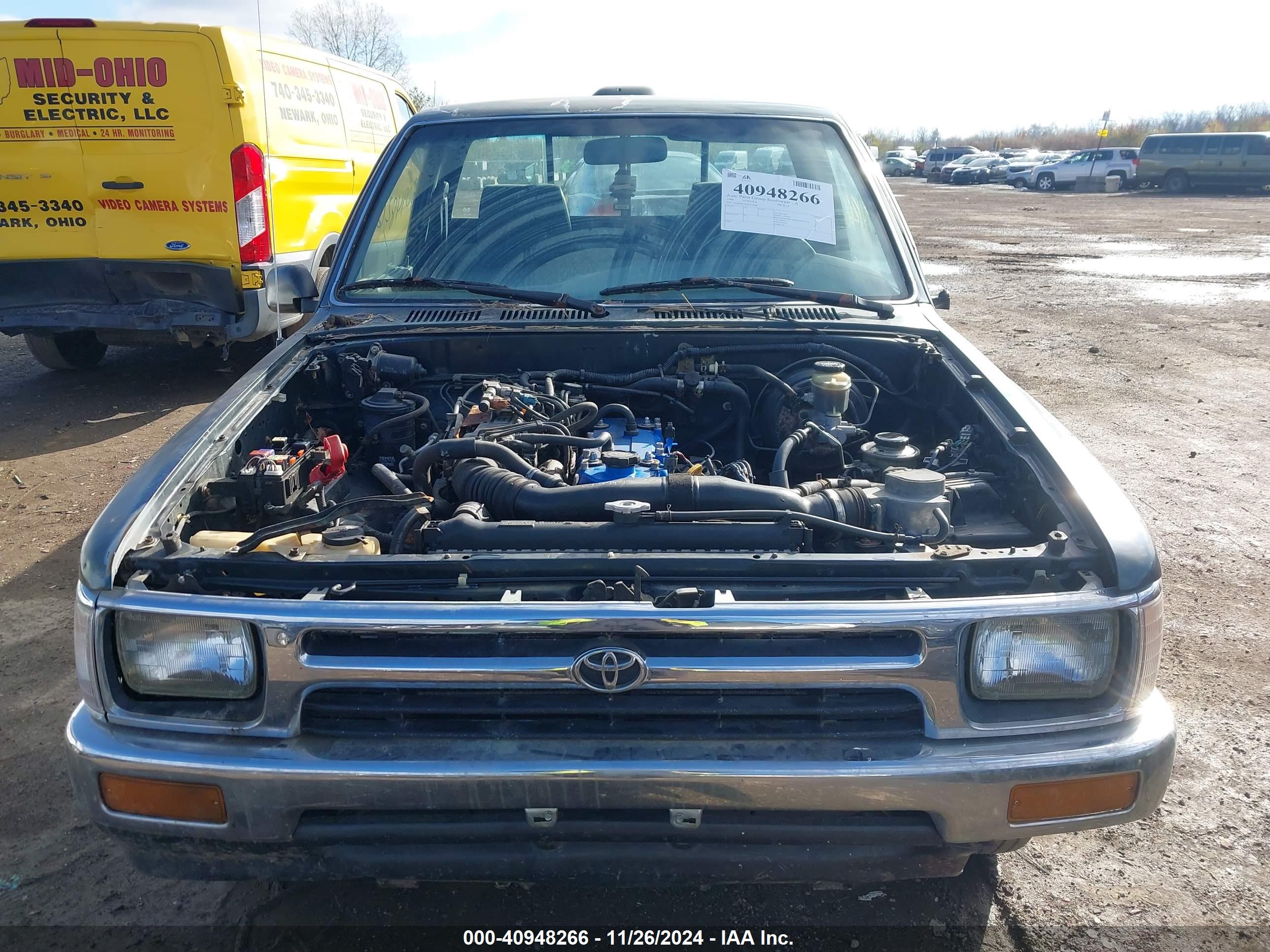 TOYOTA PICKUP image 6