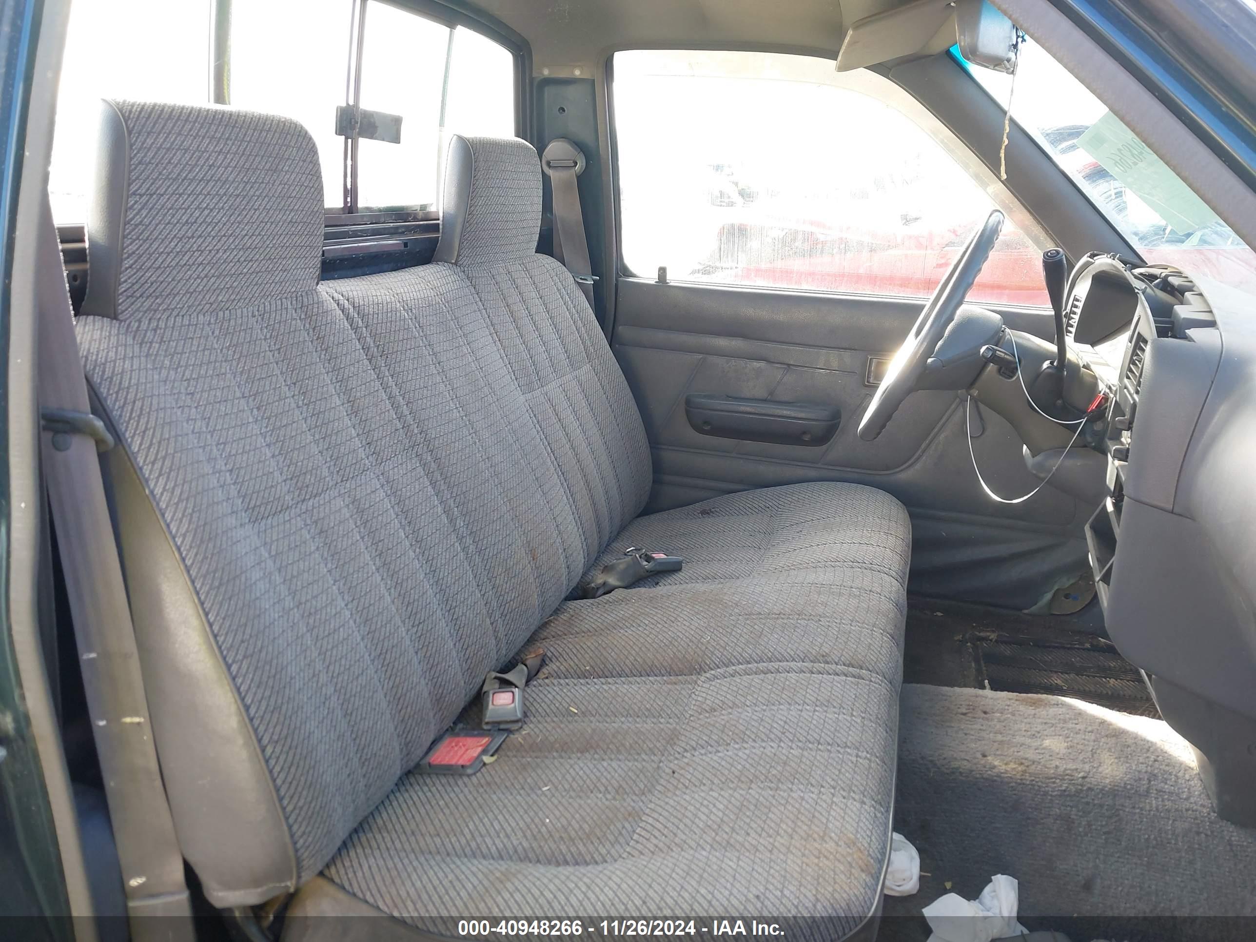 TOYOTA PICKUP image 8