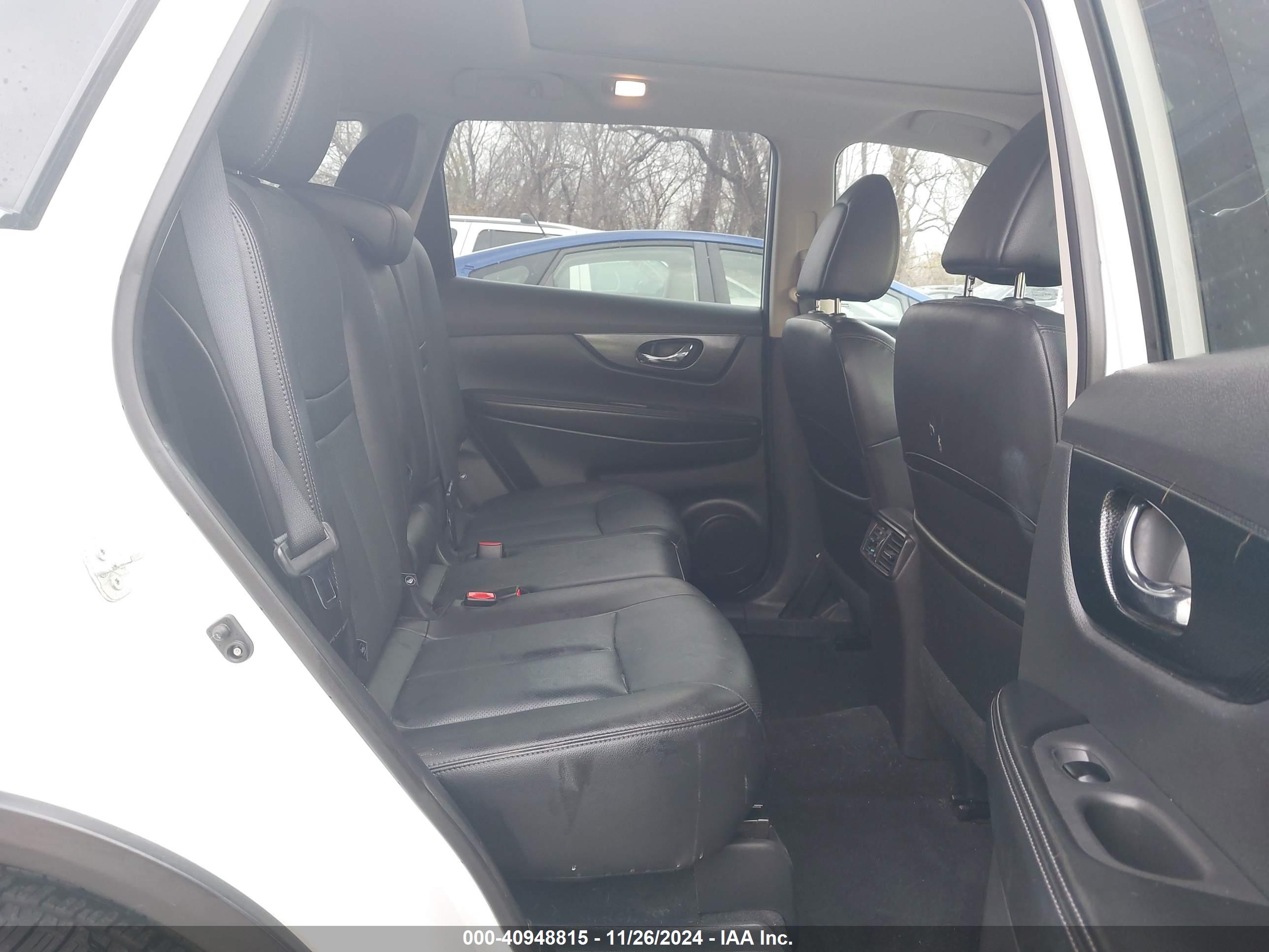 NISSAN ROGUE image 8