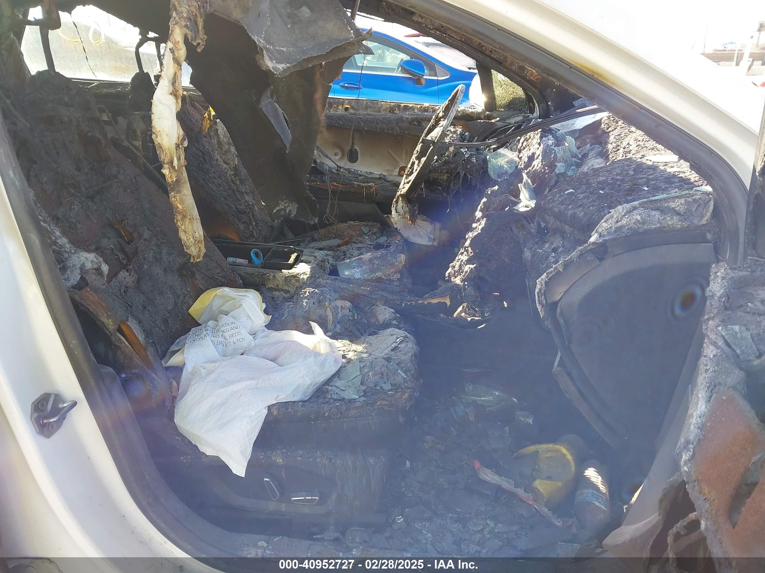 FORD FUSION image 5