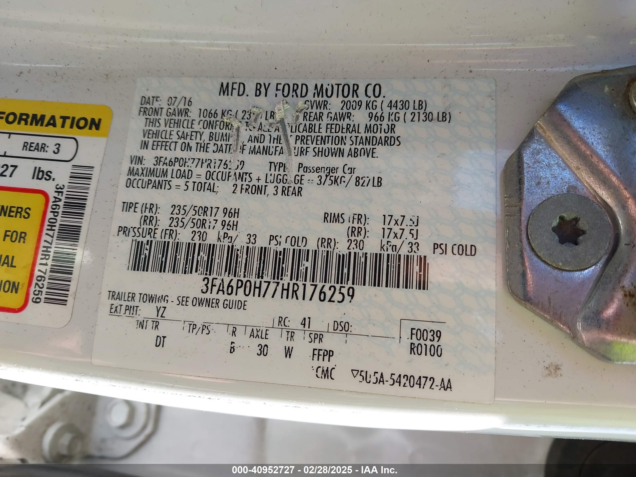 FORD FUSION image 9