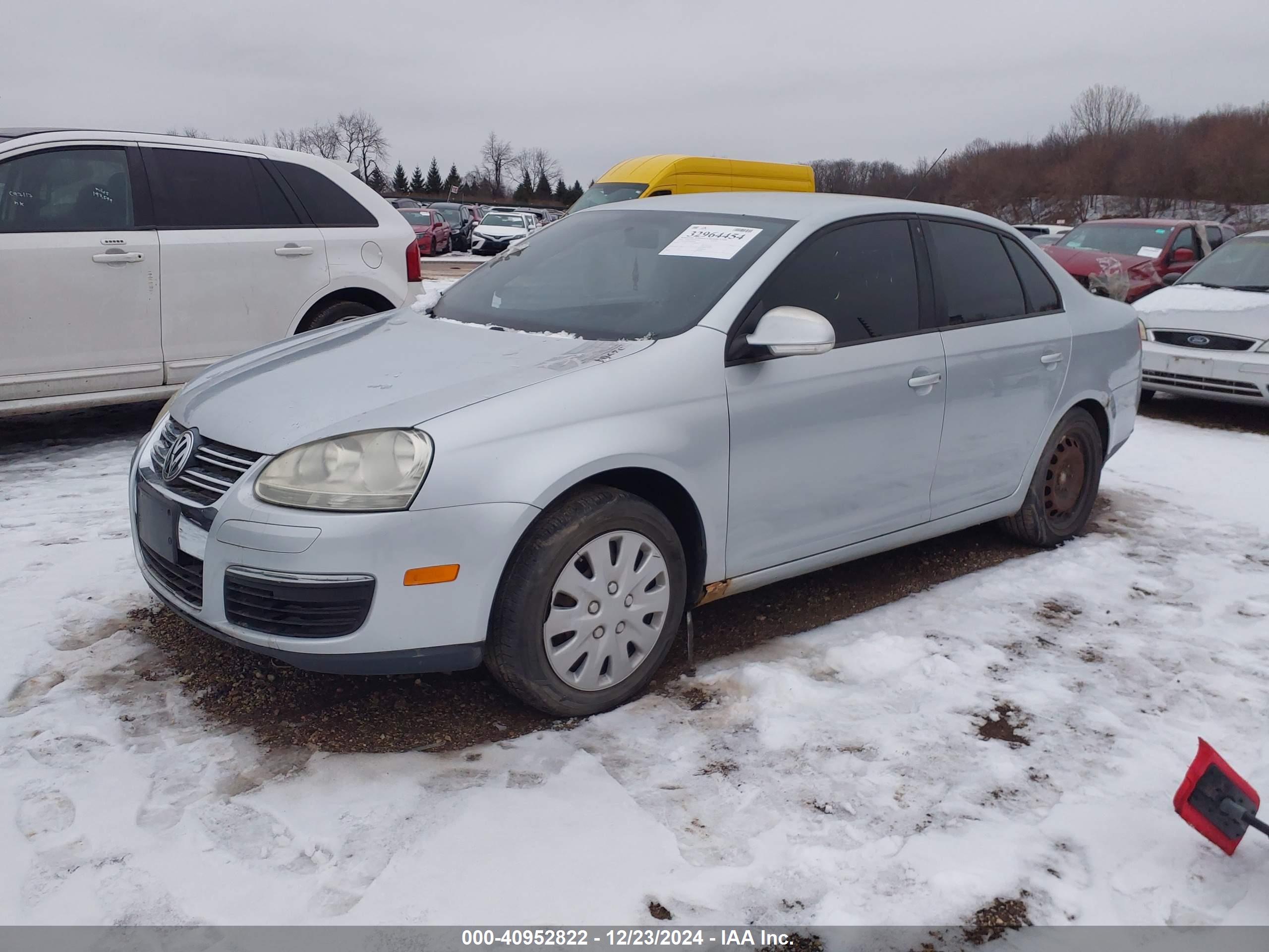 VOLKSWAGEN JETTA image 2