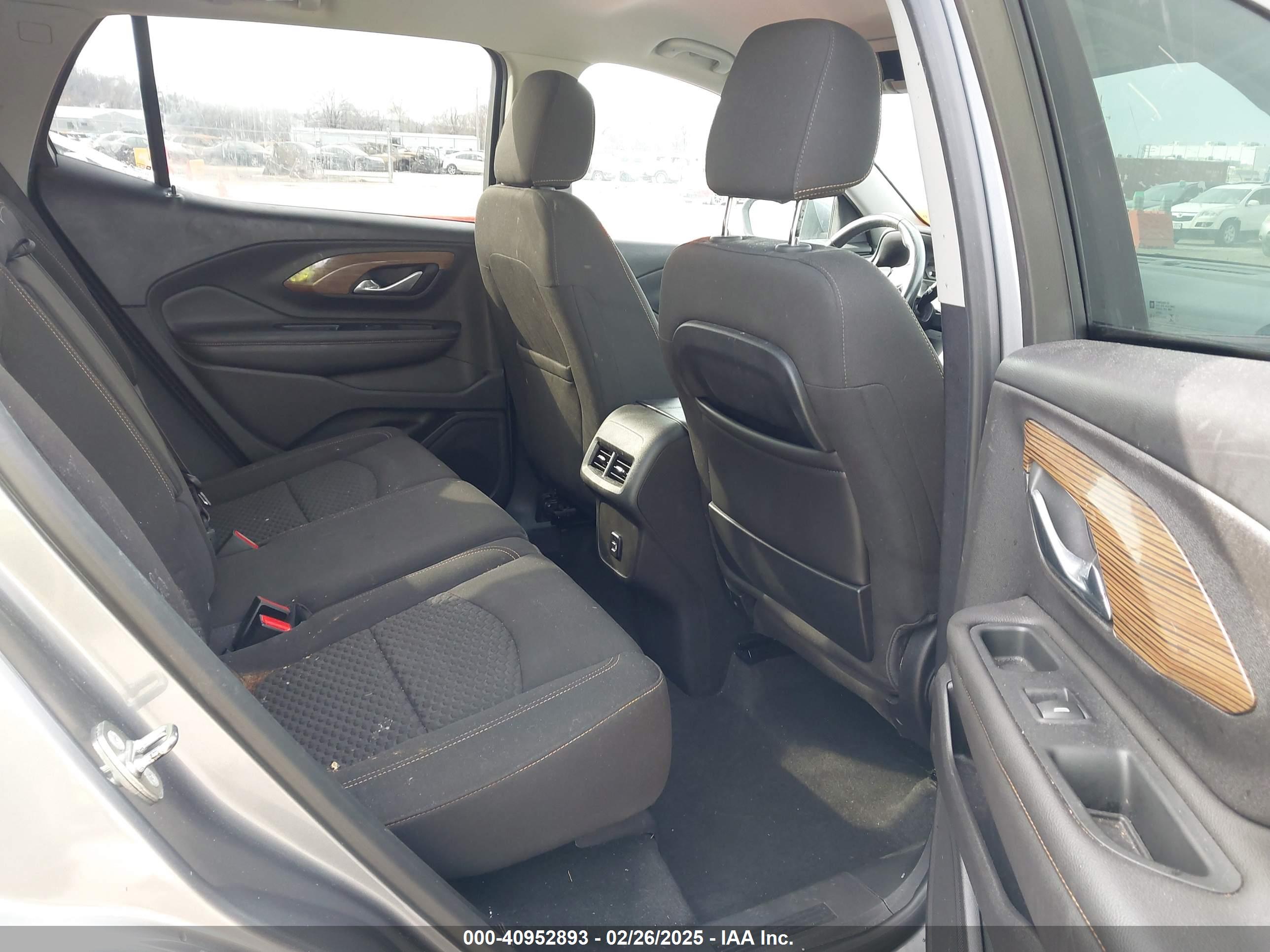 GMC TERRAIN image 8