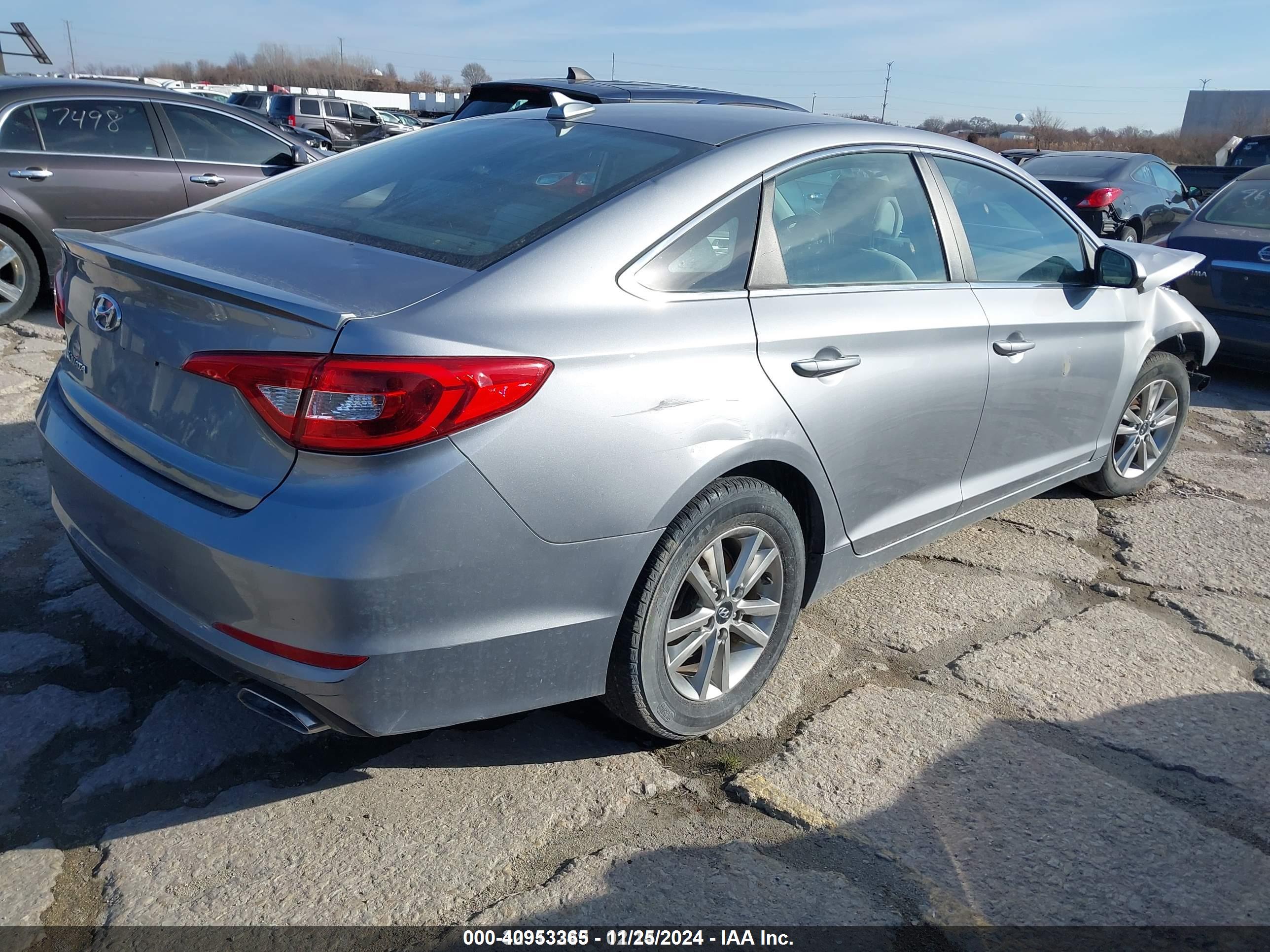 HYUNDAI SONATA image 4