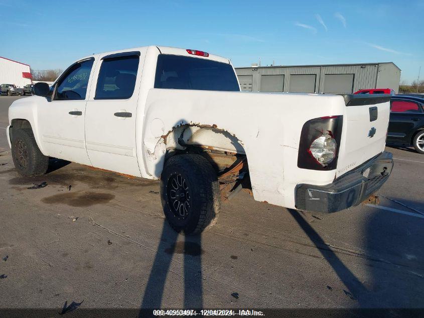 CHEVROLET SILVERADO image 3