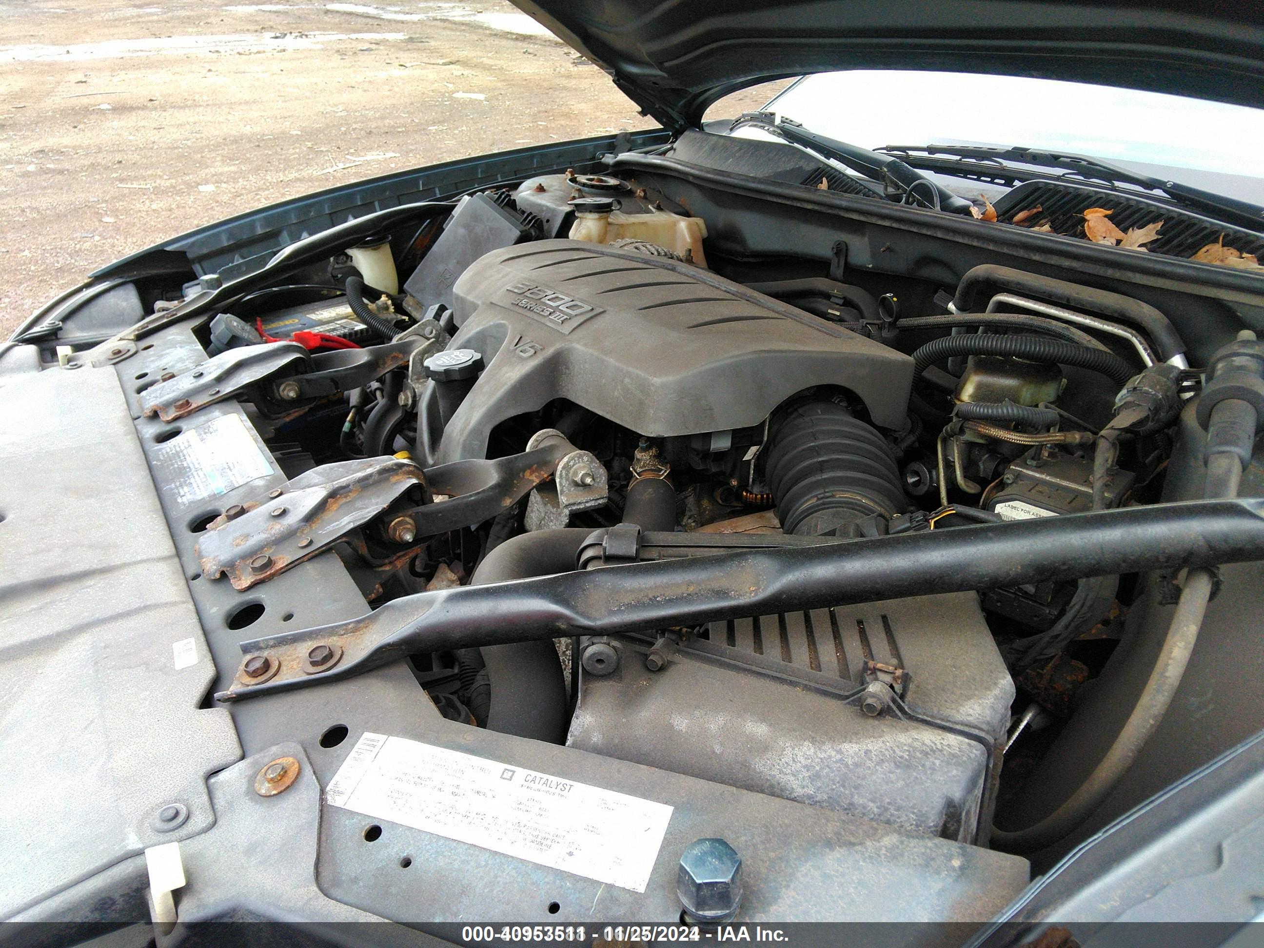 BUICK LACROSSE image 10