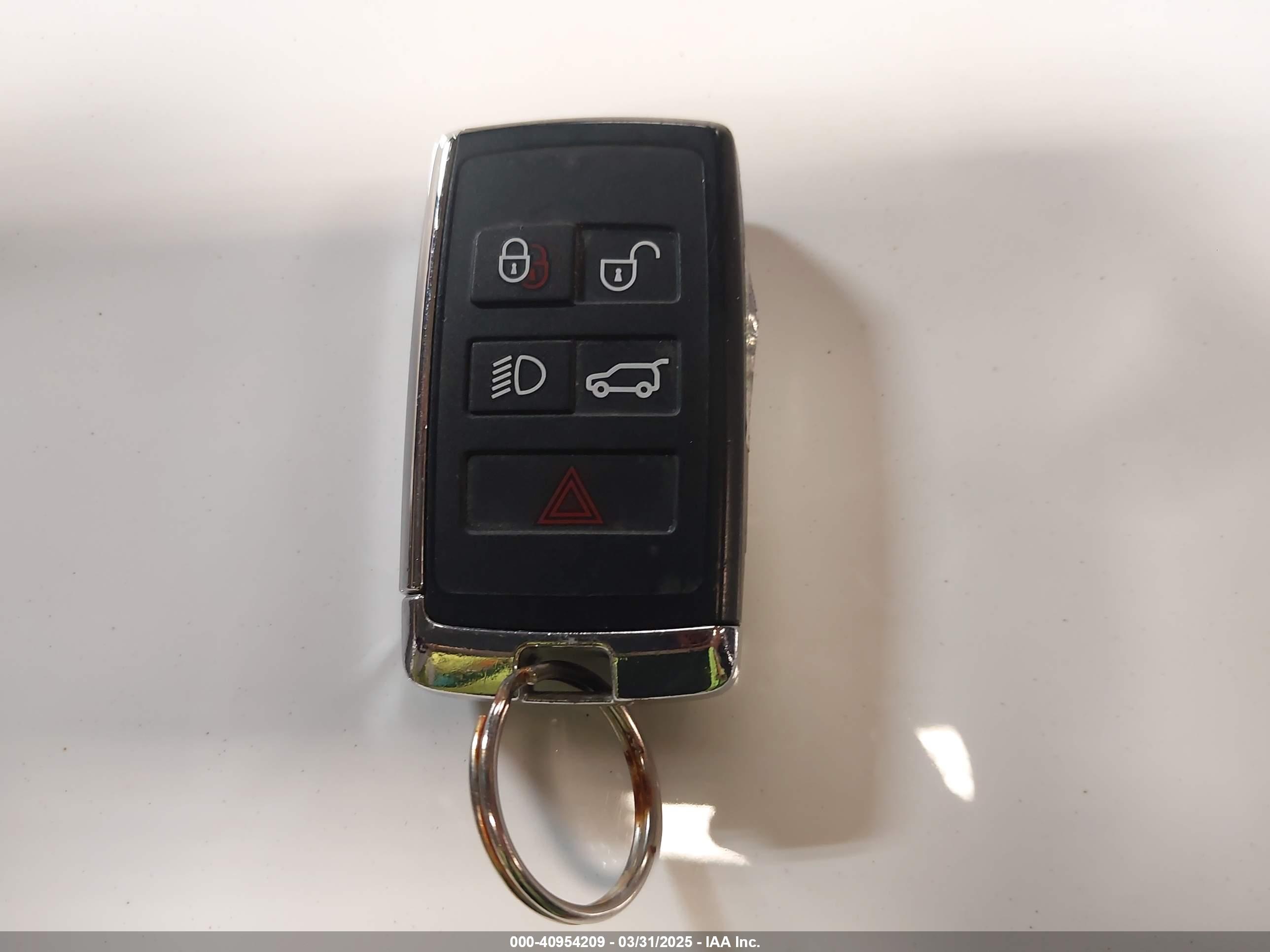 LAND ROVER image 11