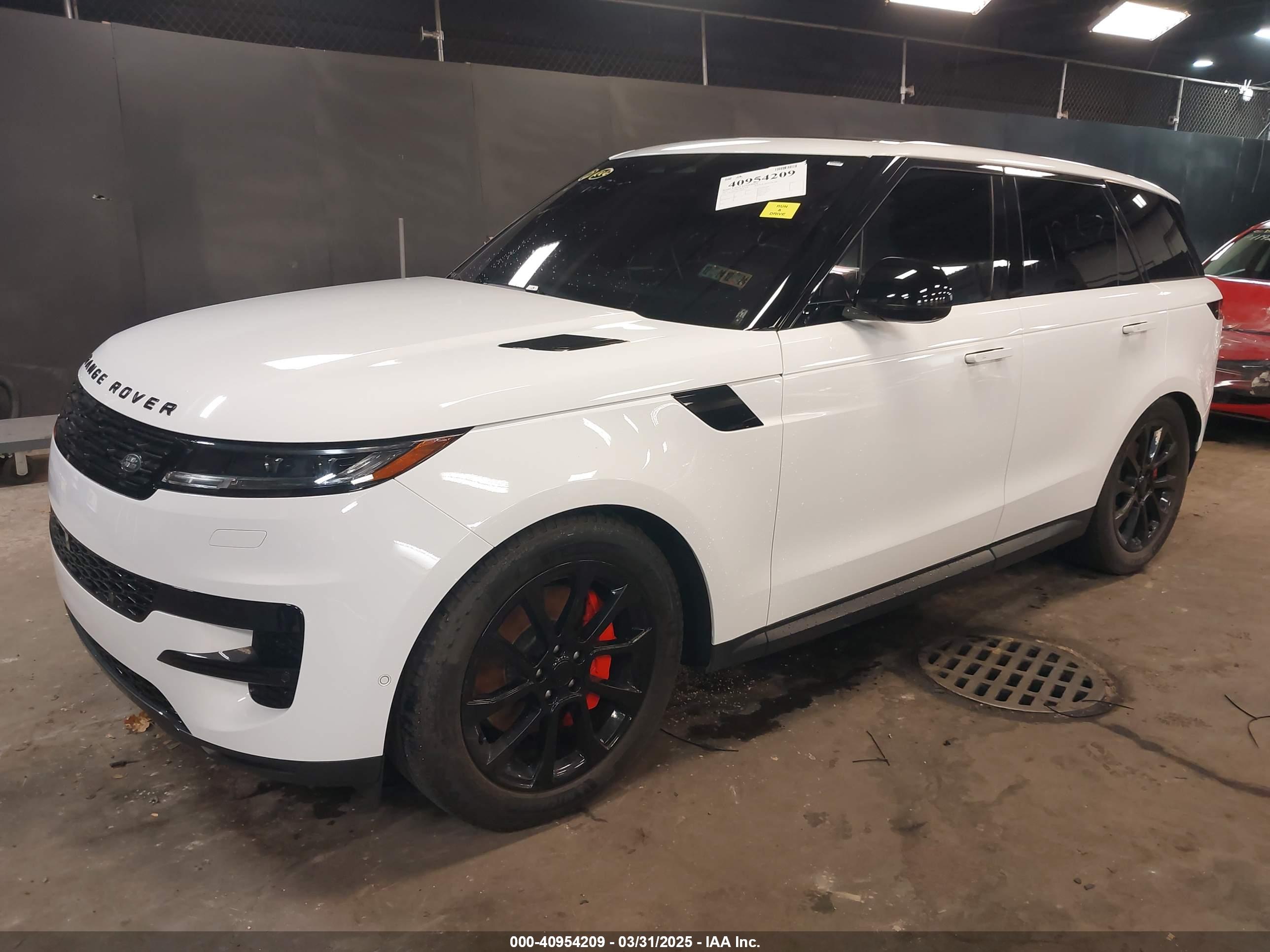 LAND ROVER image 2