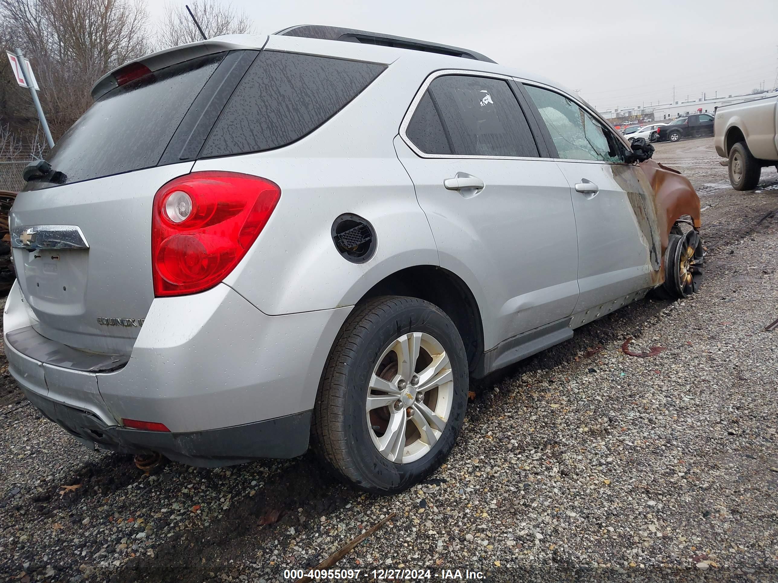 CHEVROLET EQUINOX image 4
