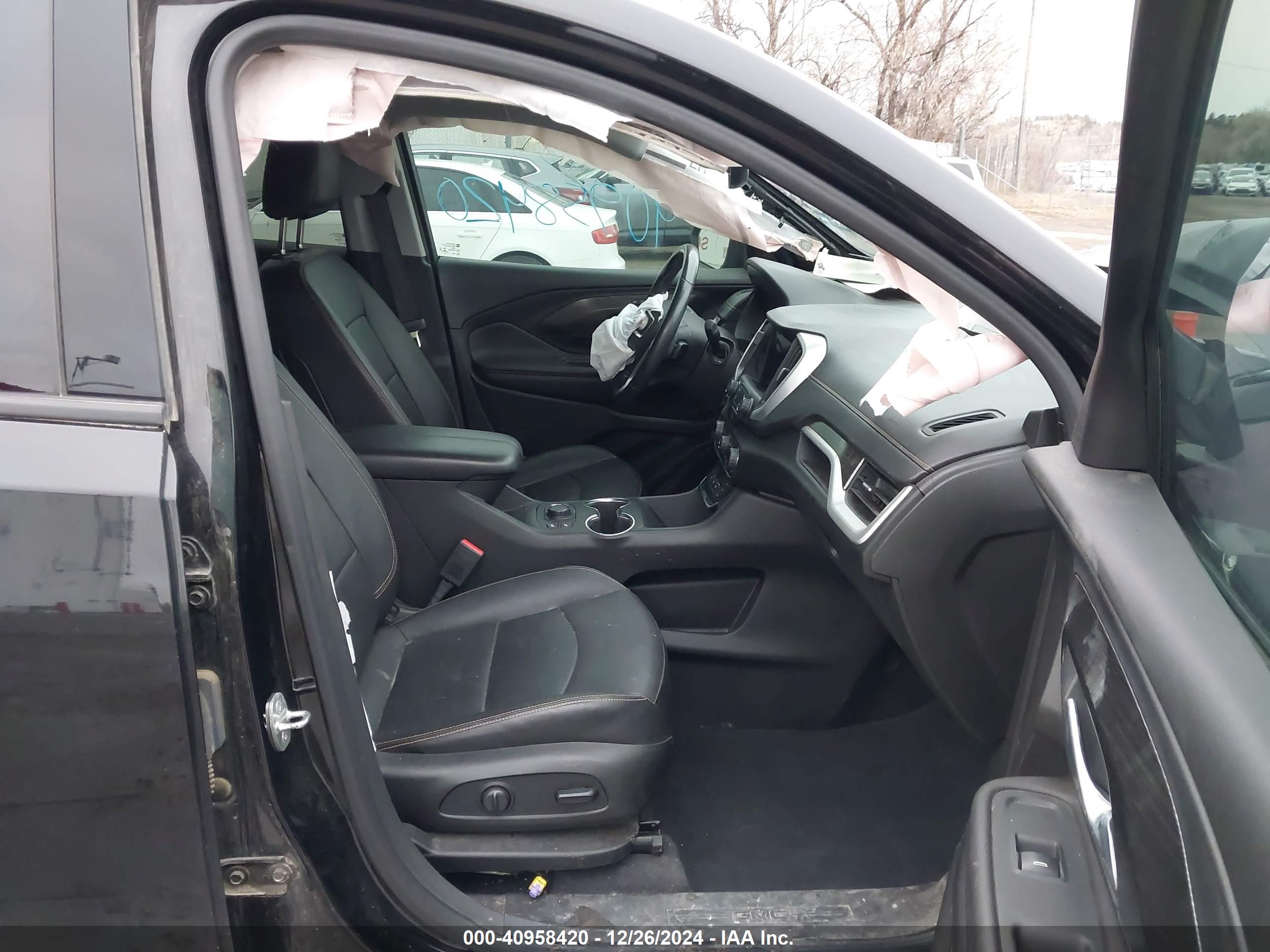GMC TERRAIN image 5