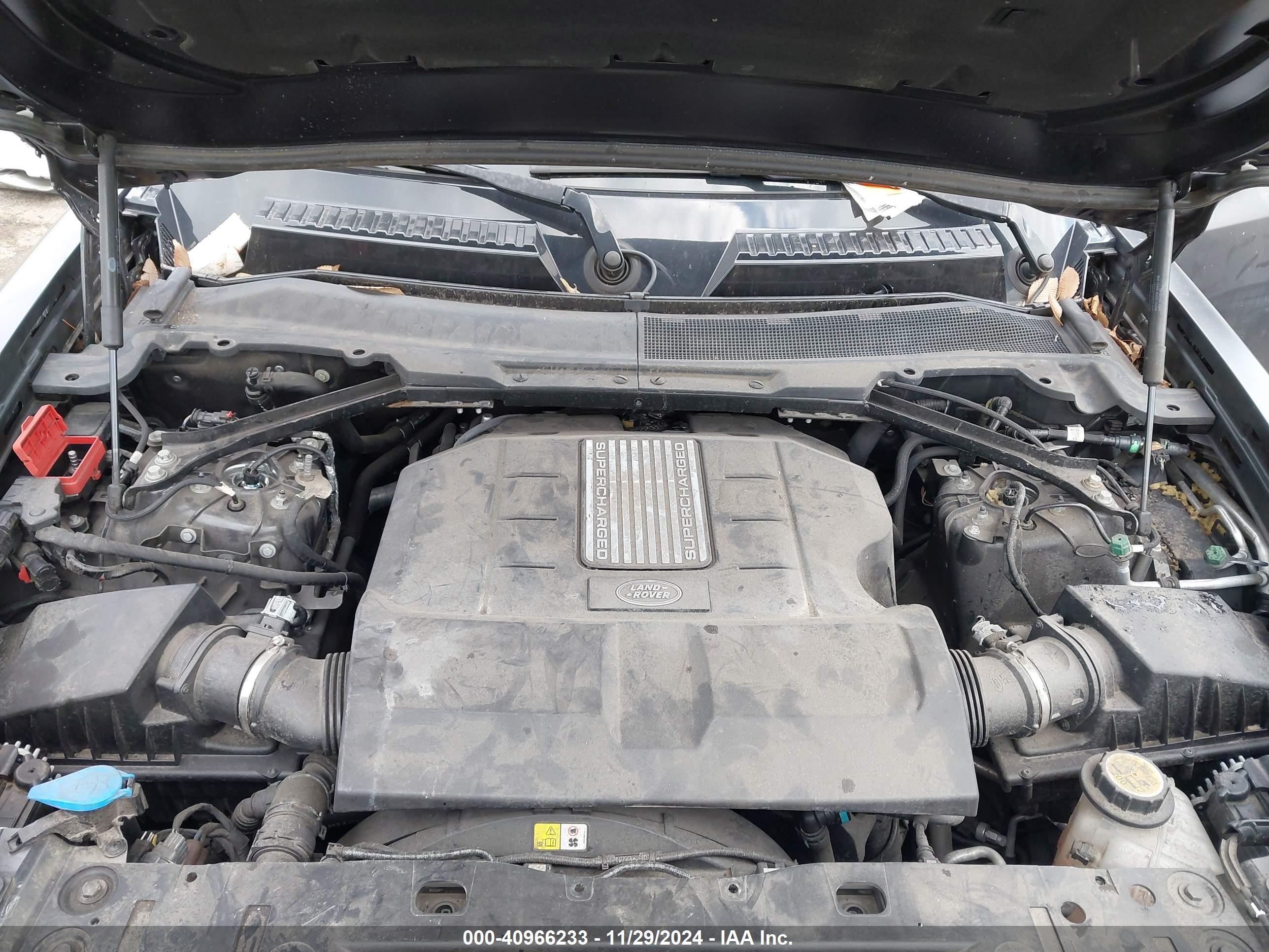 LAND ROVER image 10