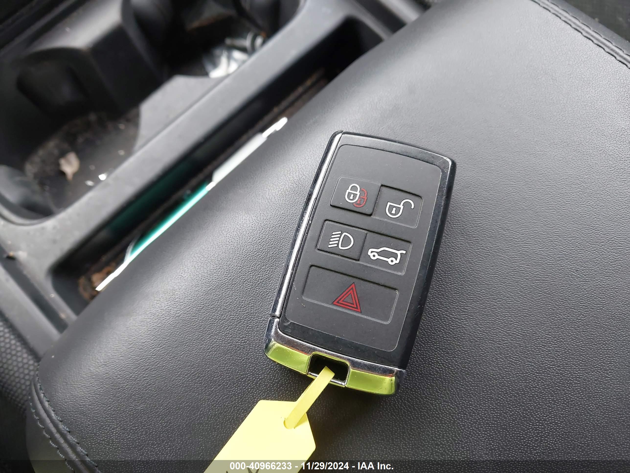 LAND ROVER image 11