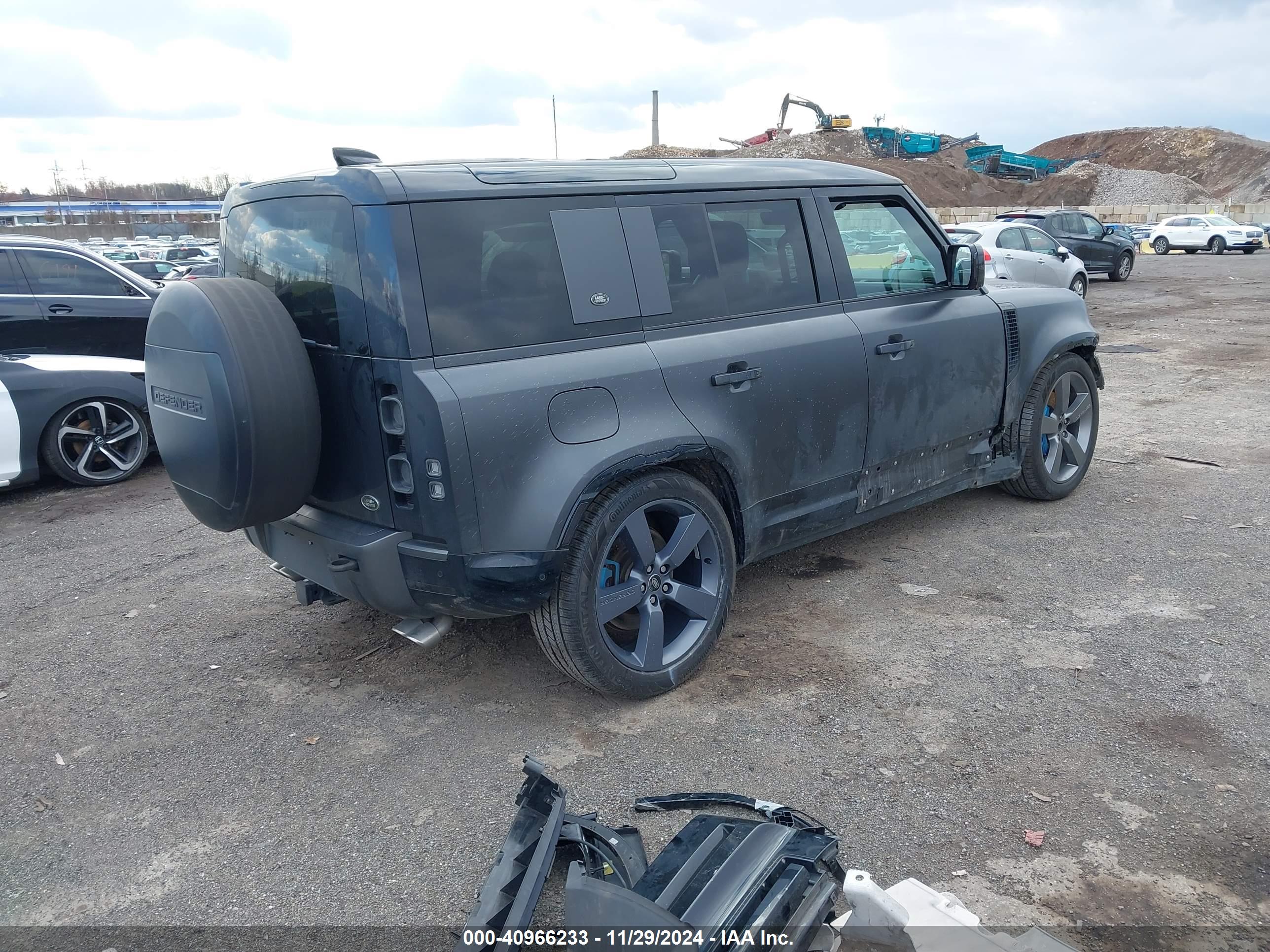 LAND ROVER image 4
