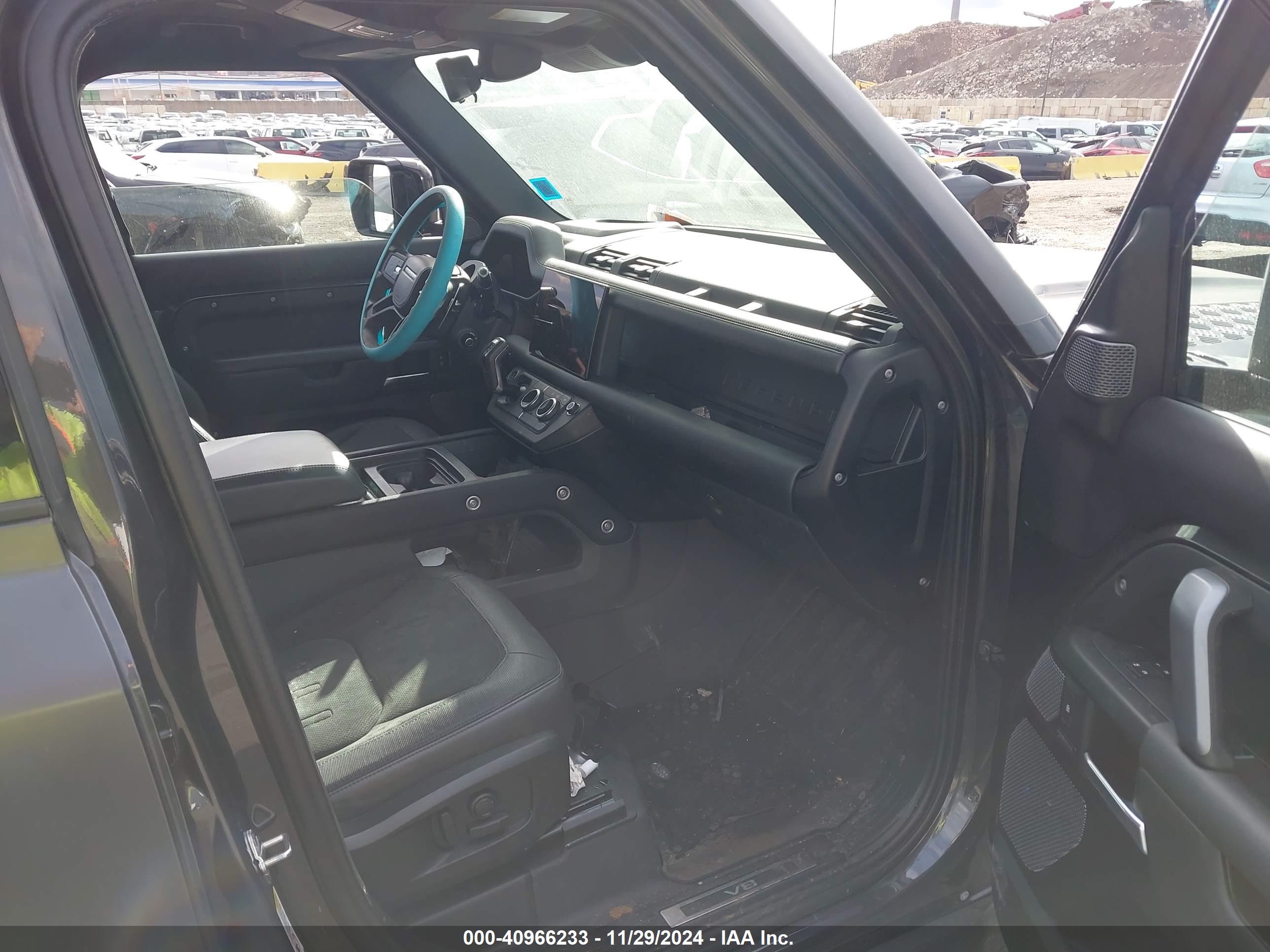 LAND ROVER image 5