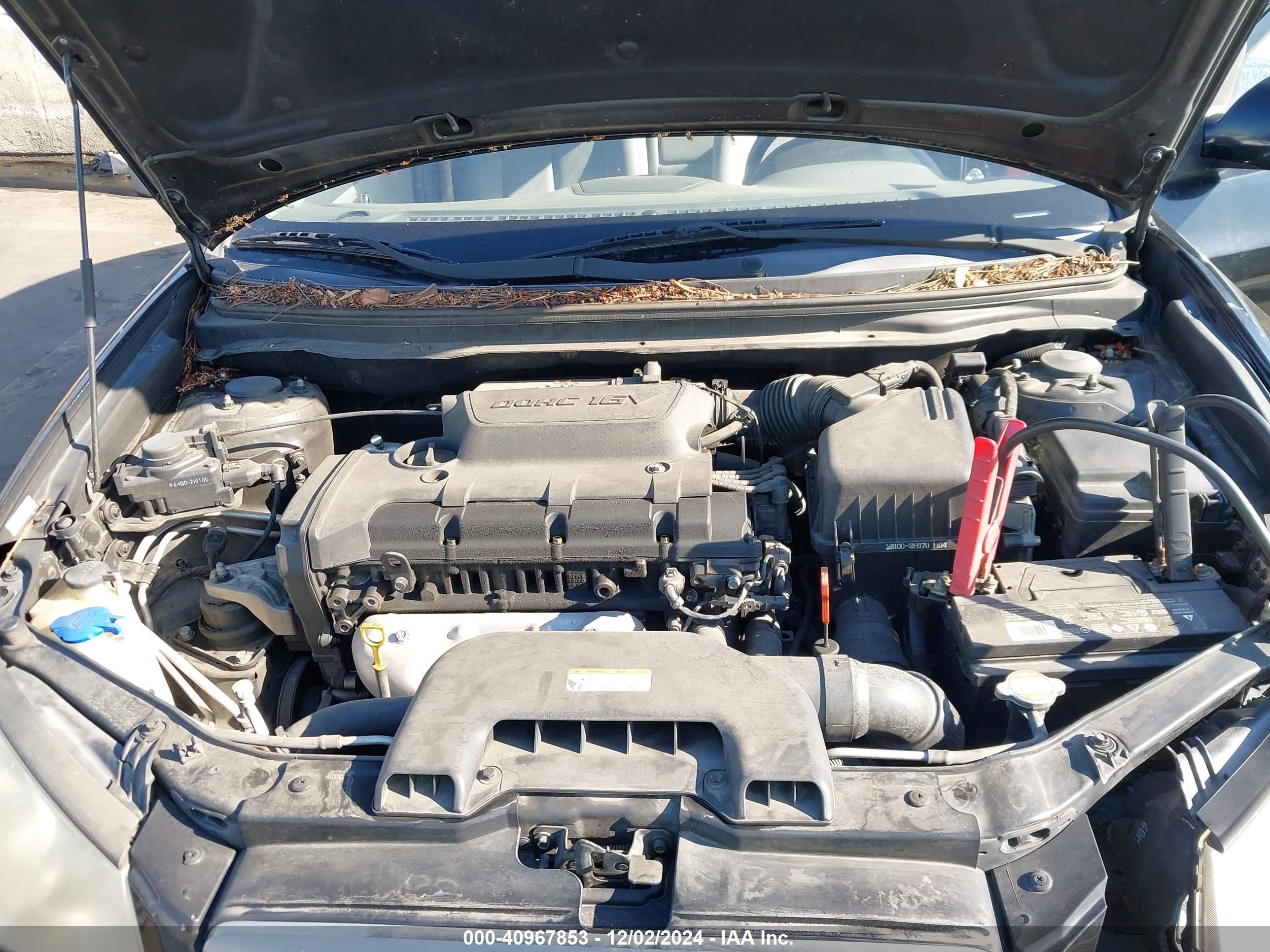 HYUNDAI ELANTRA image 10