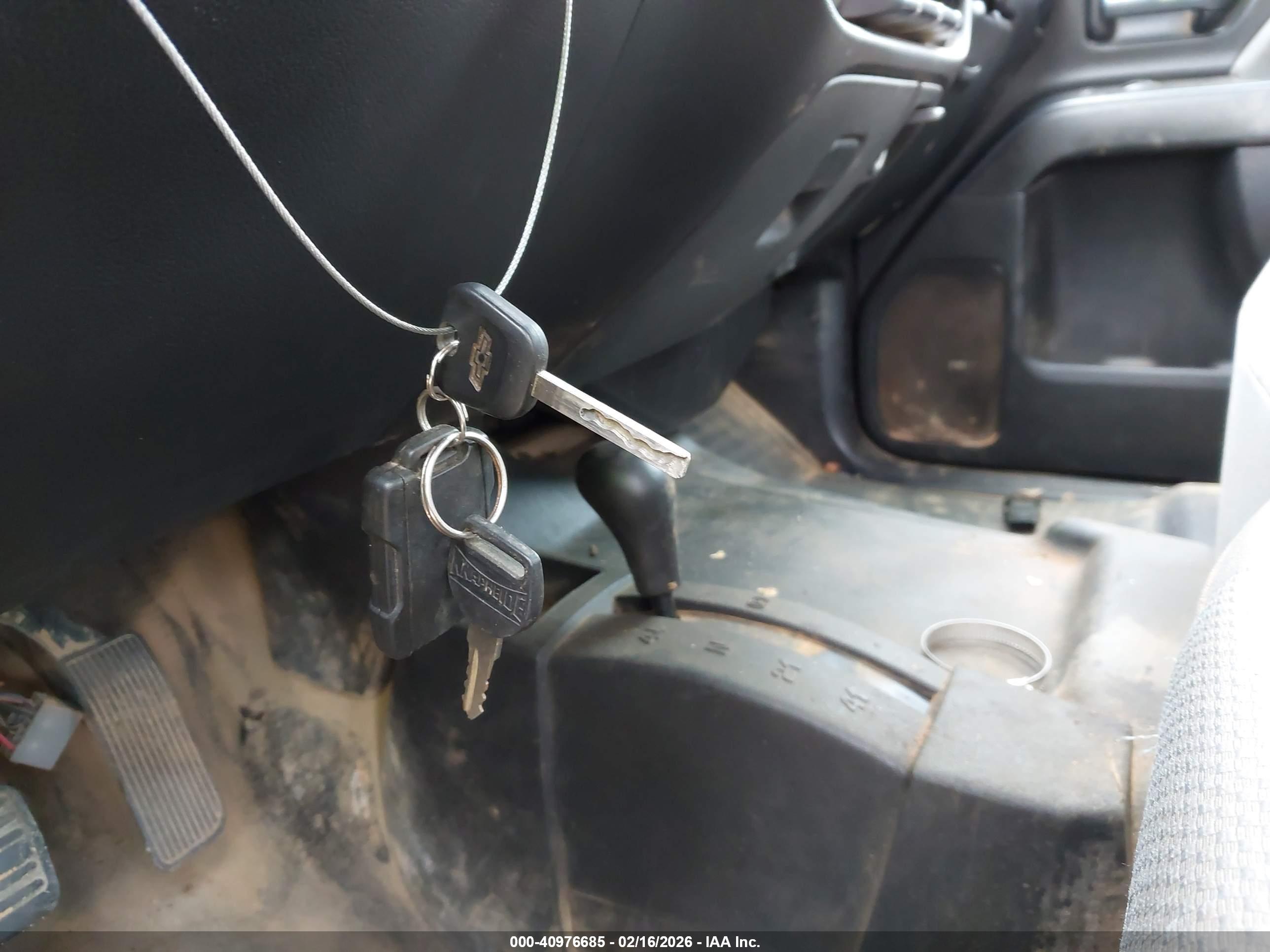 CHEVROLET SILVERADO image 11