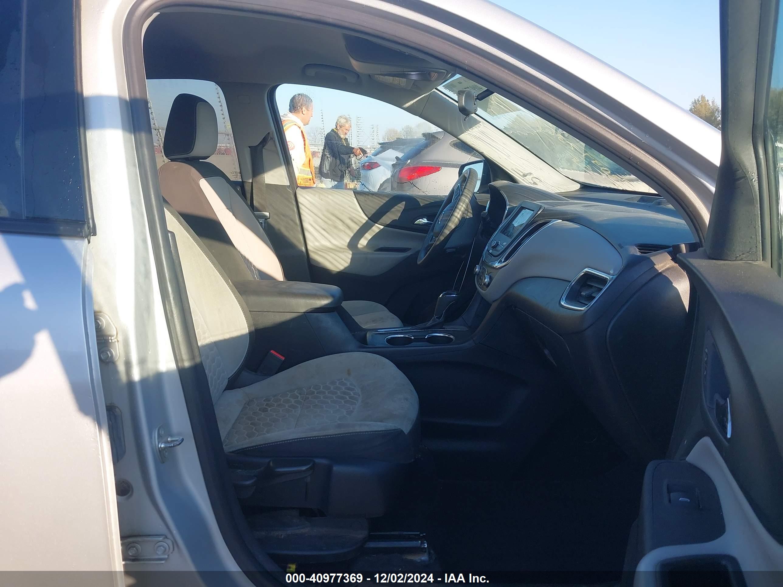 CHEVROLET EQUINOX image 5