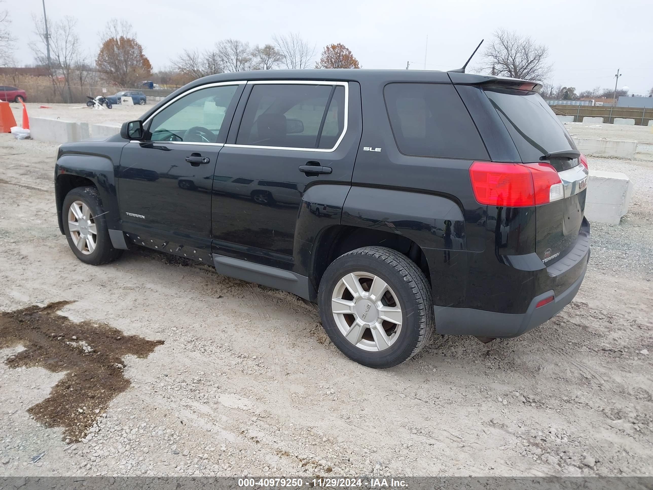 GMC TERRAIN image 3