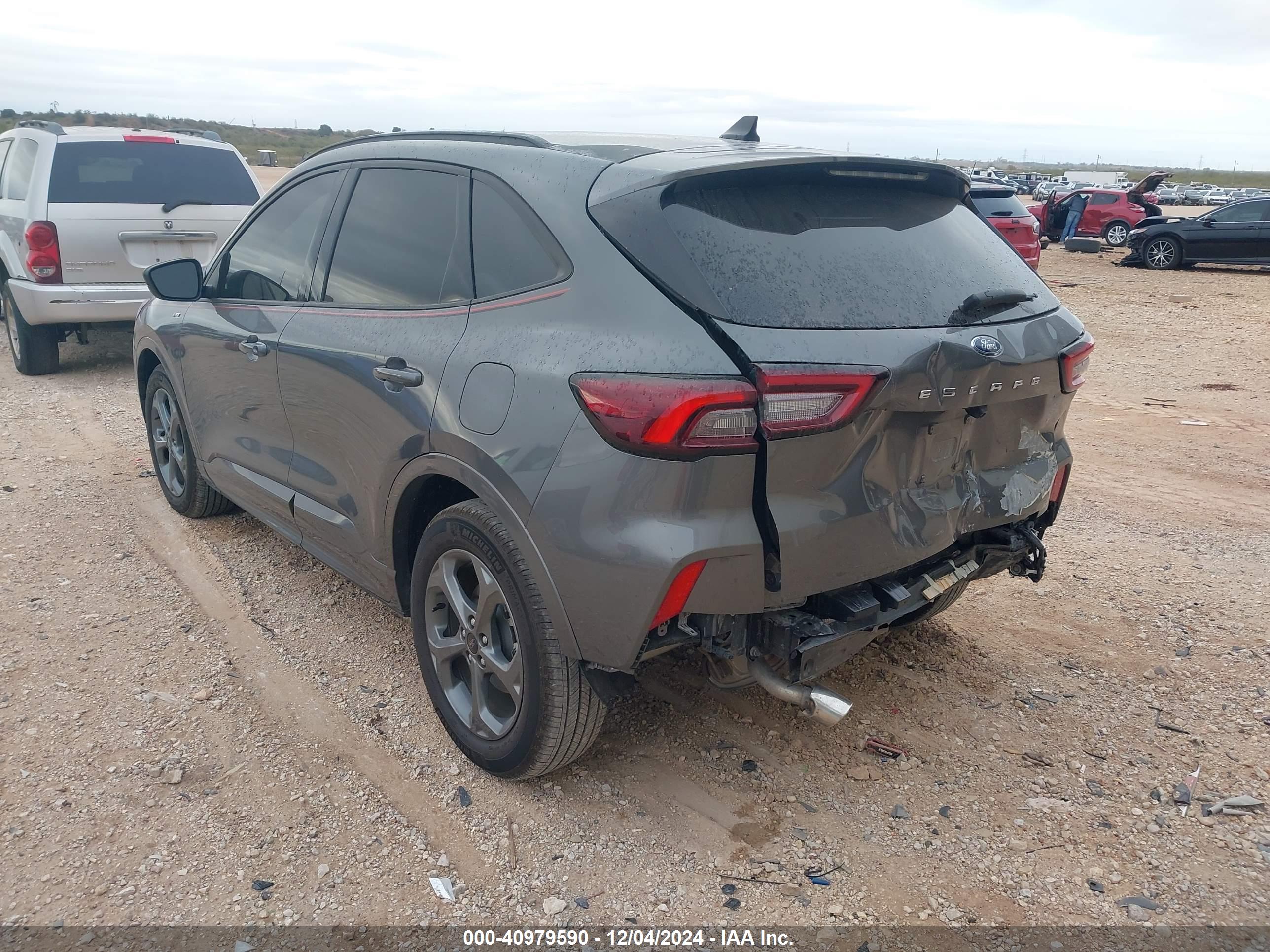 FORD ESCAPE image 3