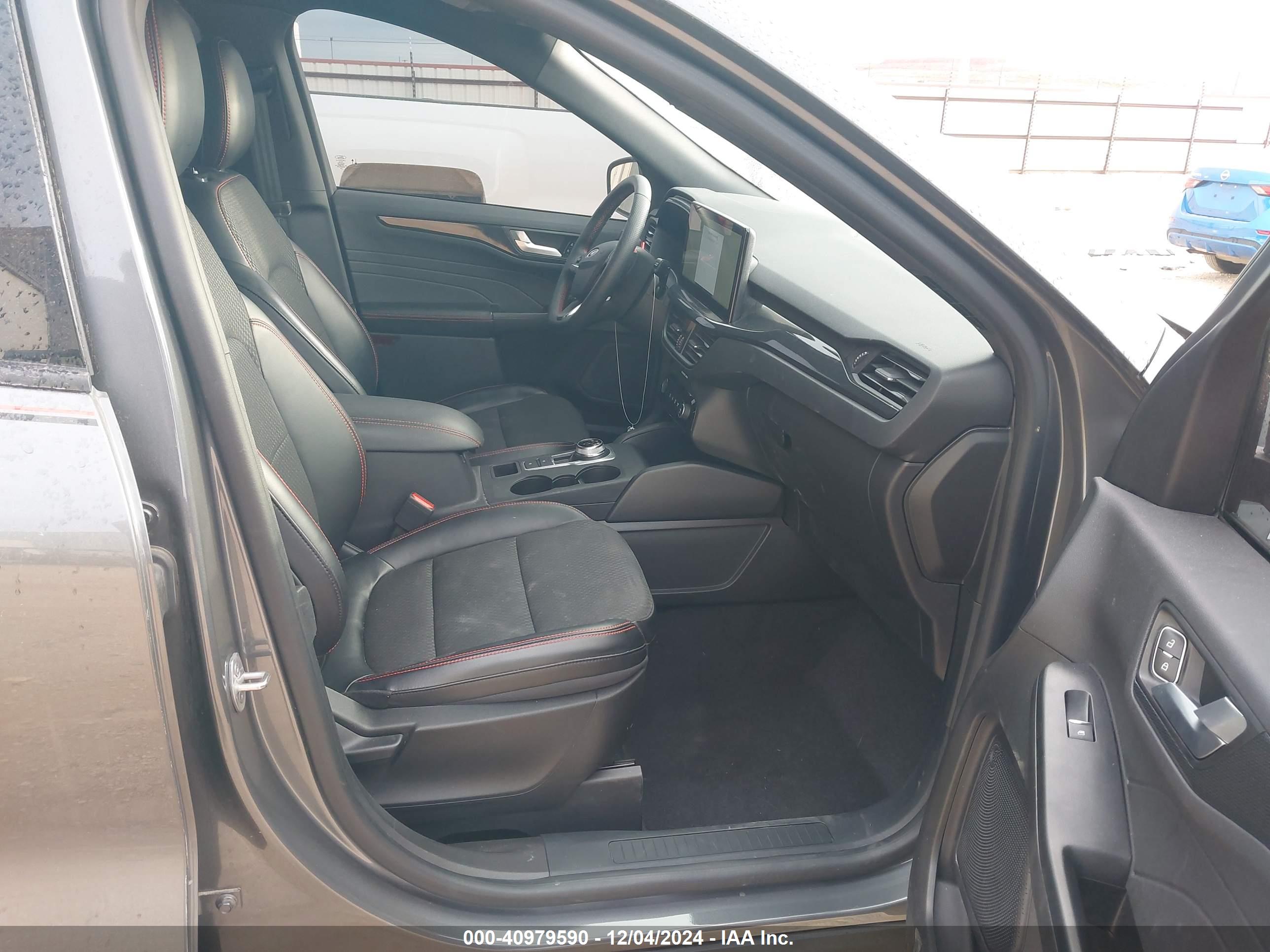 FORD ESCAPE image 5