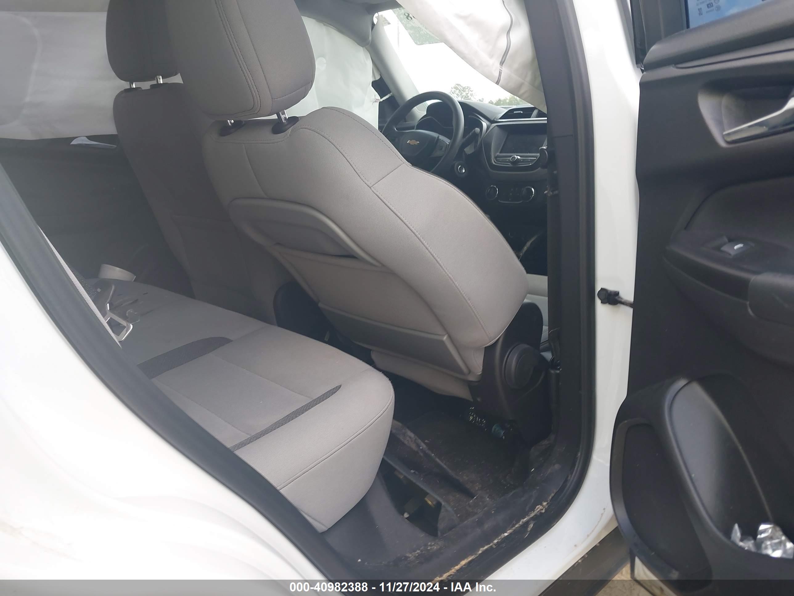 CHEVROLET TRAILBLAZER image 8