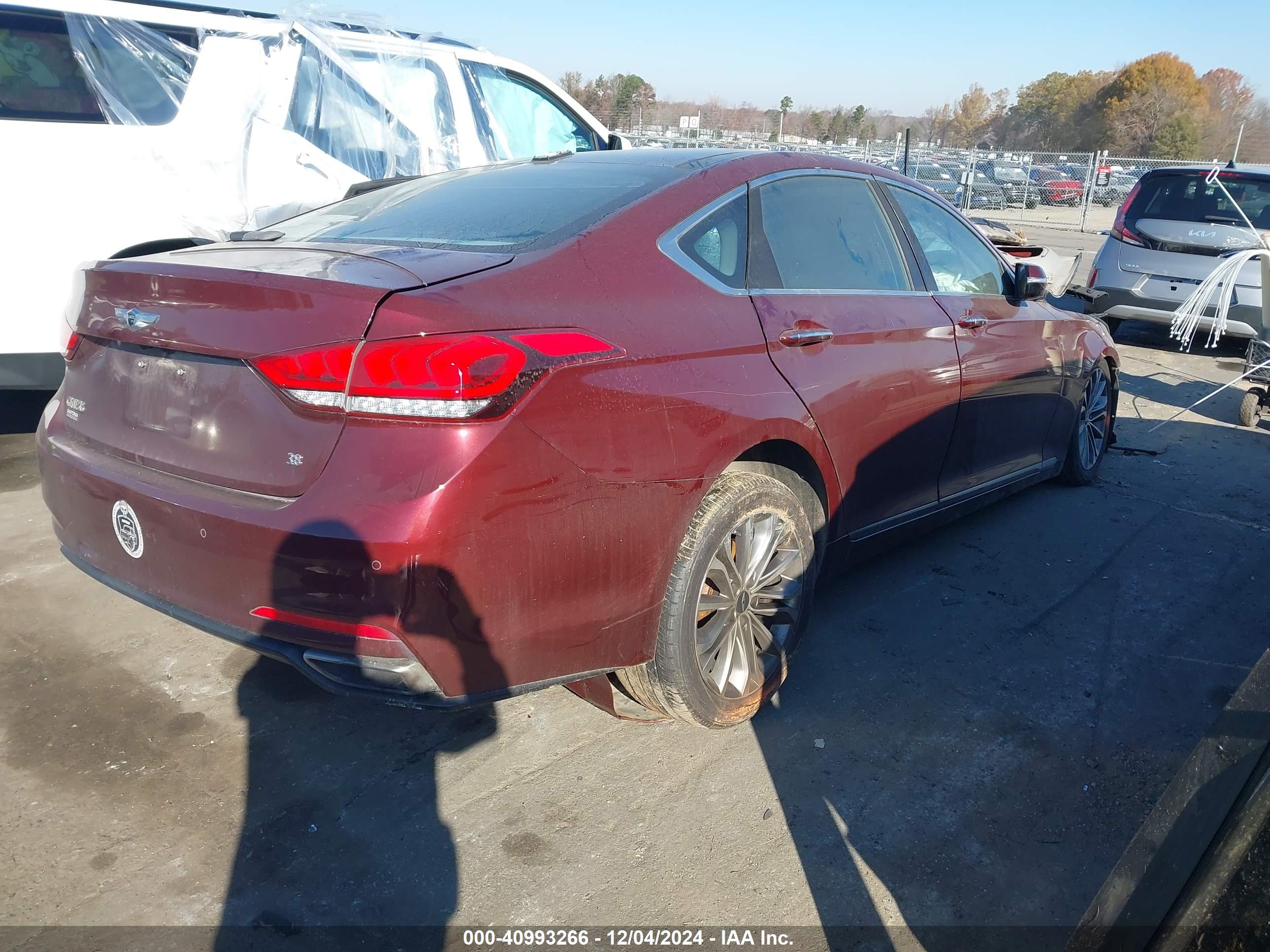 HYUNDAI GENESIS image 4