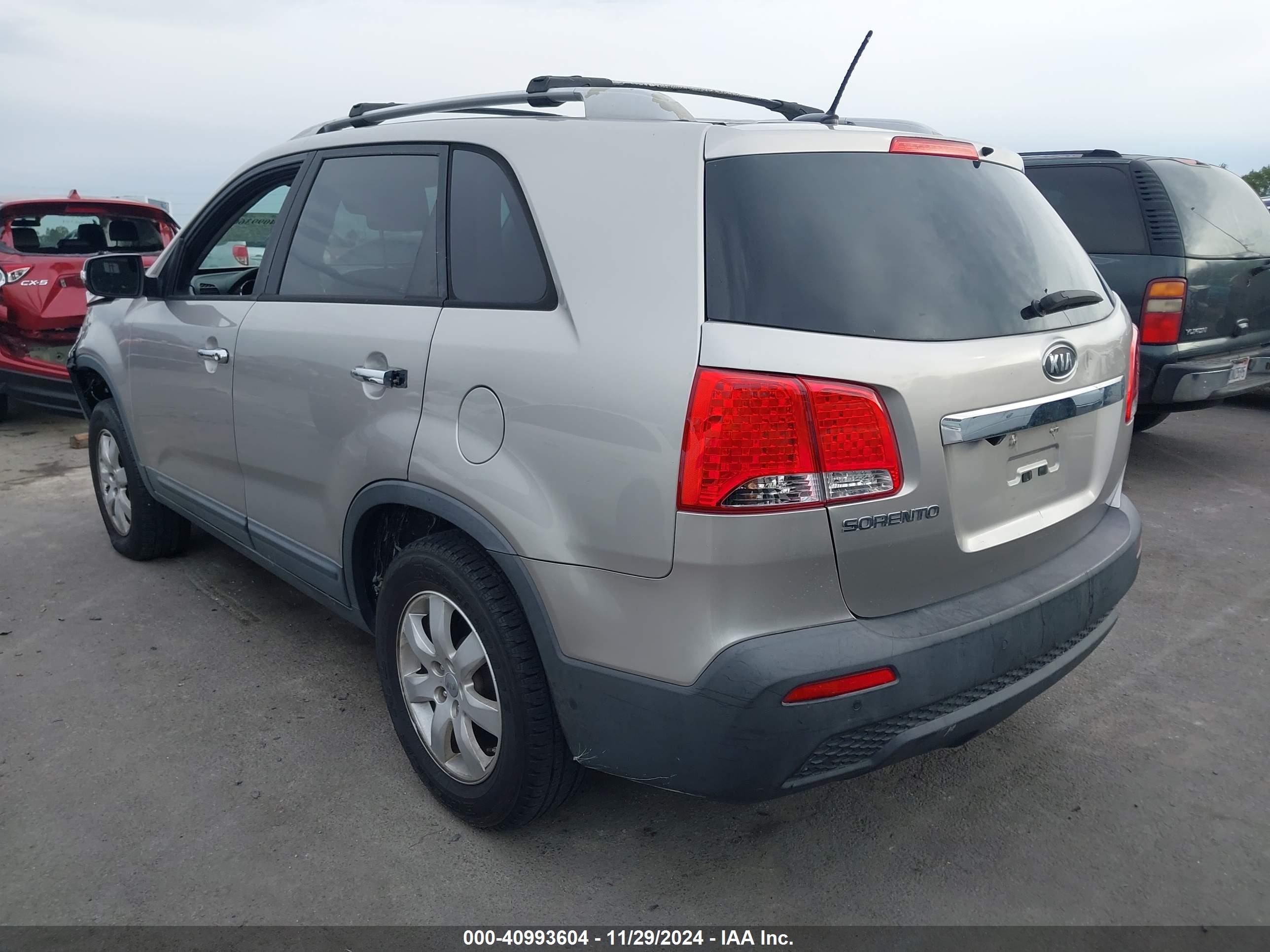 KIA SORENTO image 3