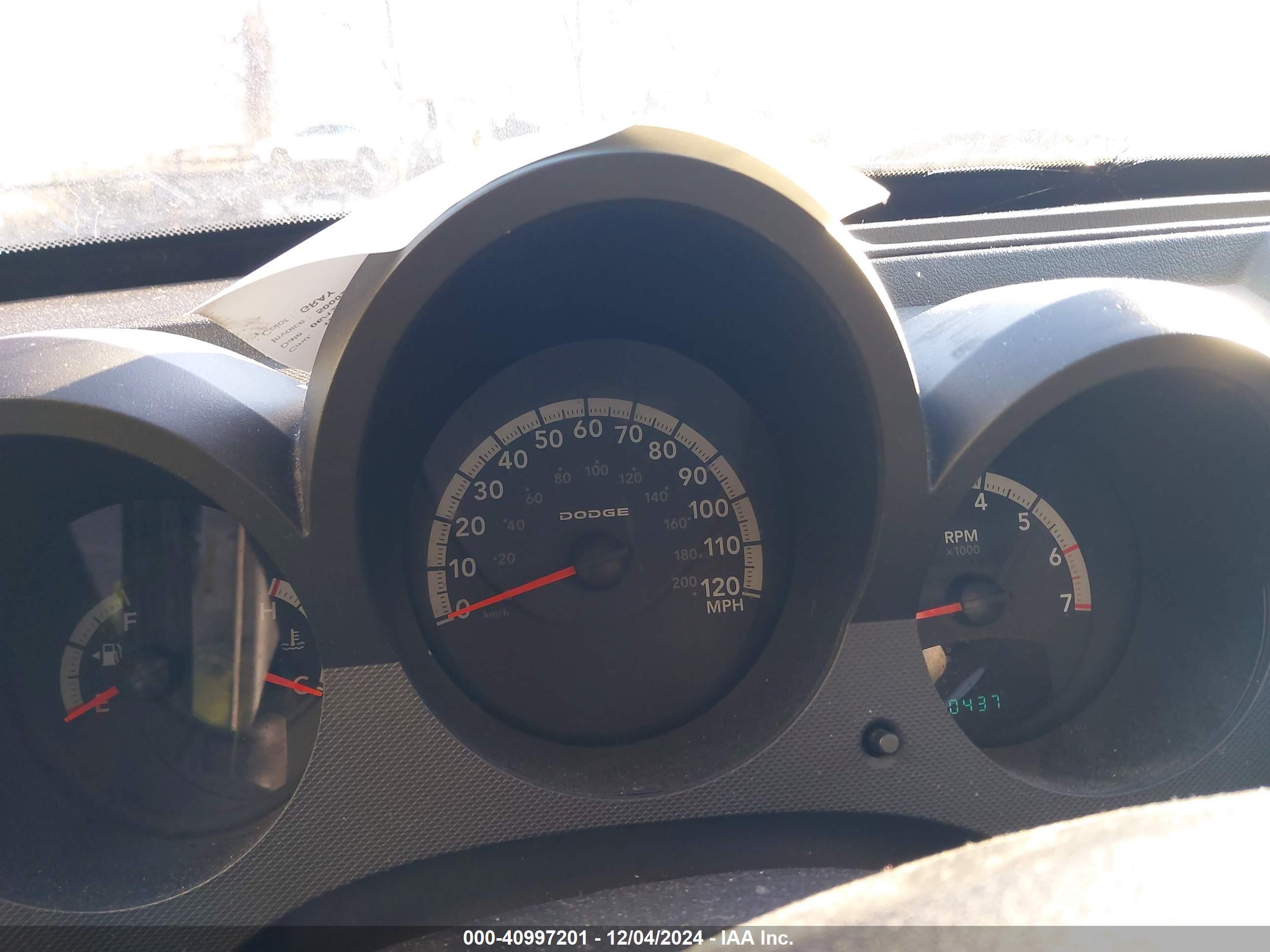 DODGE NITRO image 7