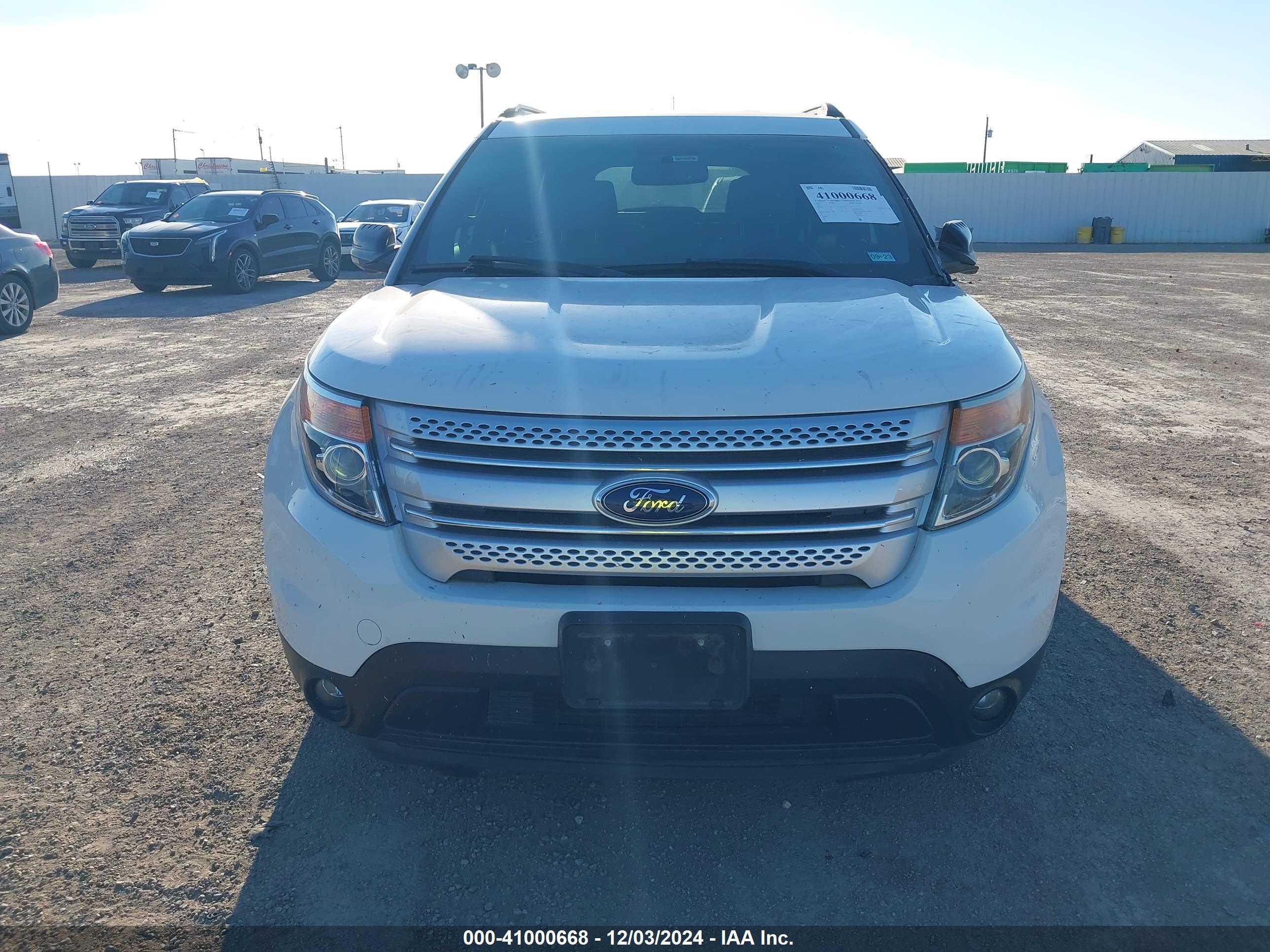 FORD EXPLORER image 6