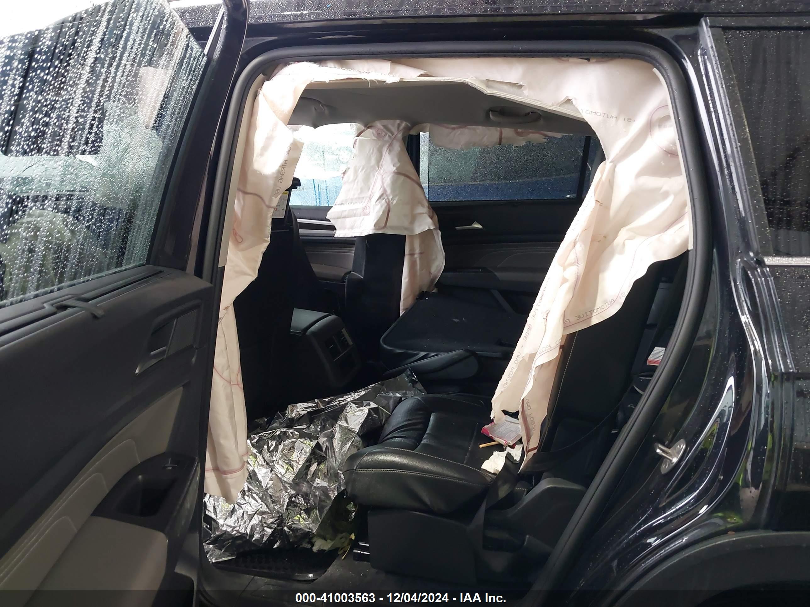 VOLKSWAGEN ATLAS image 8