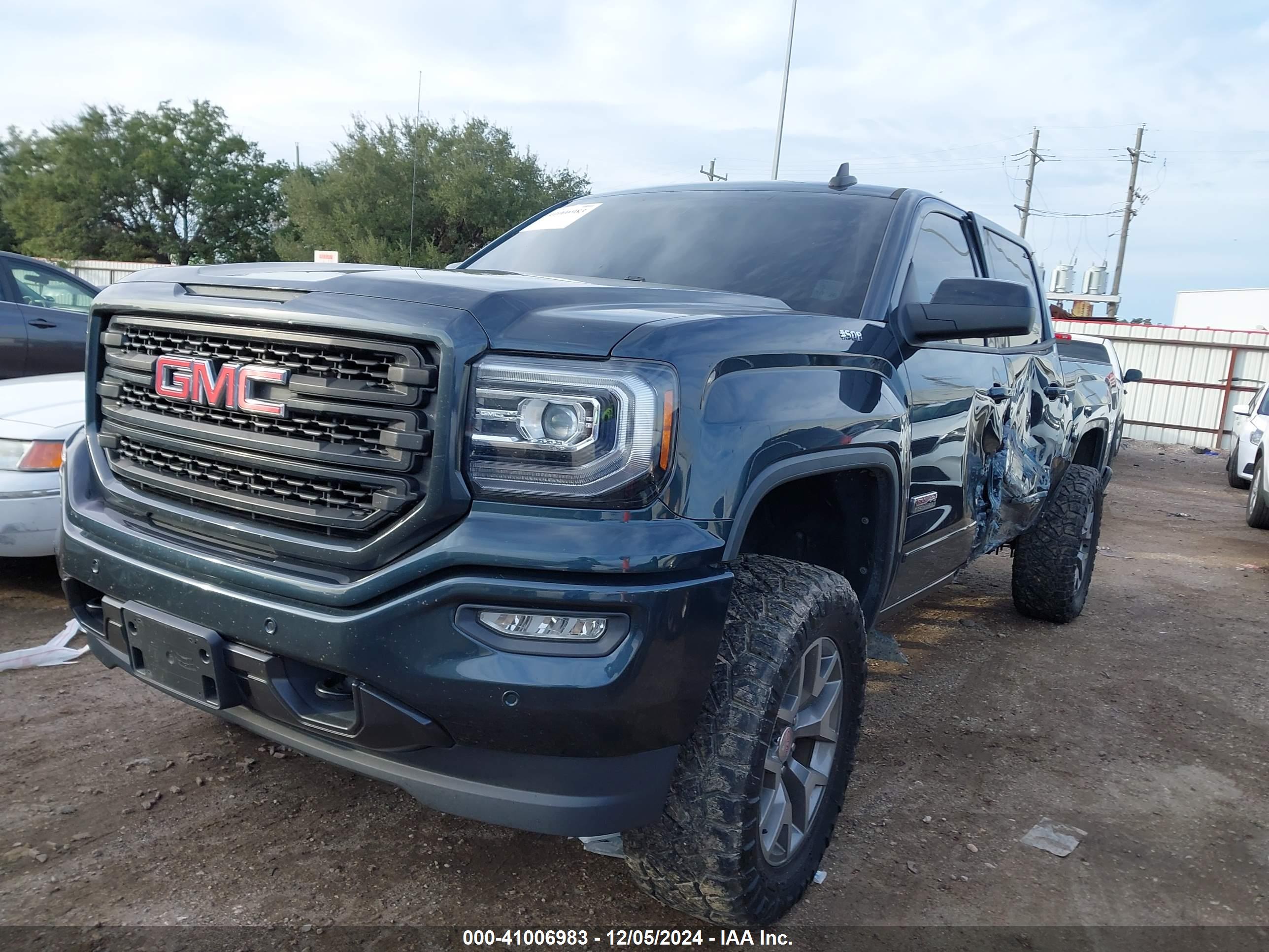 GMC SIERRA image 2