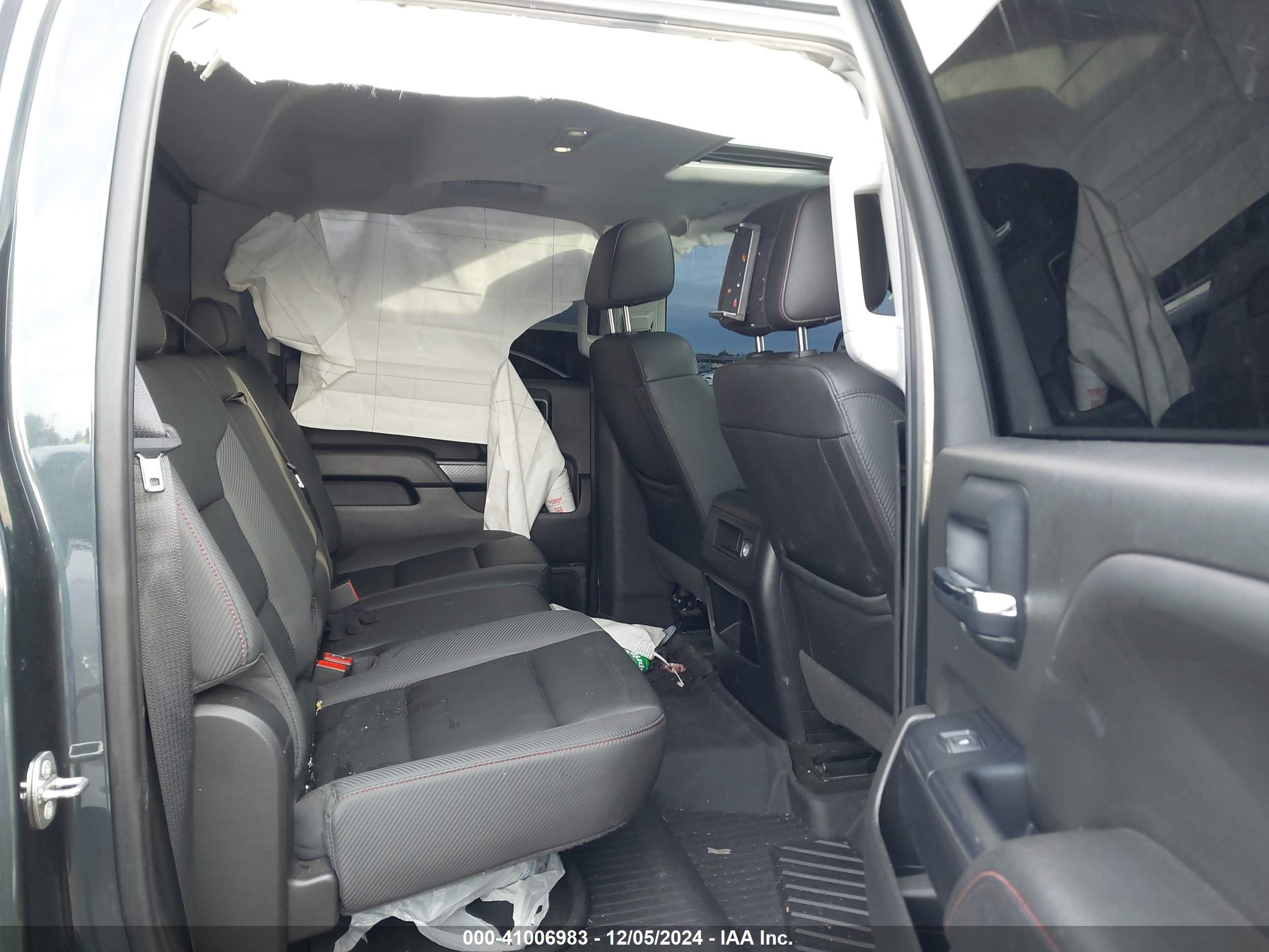 GMC SIERRA image 8